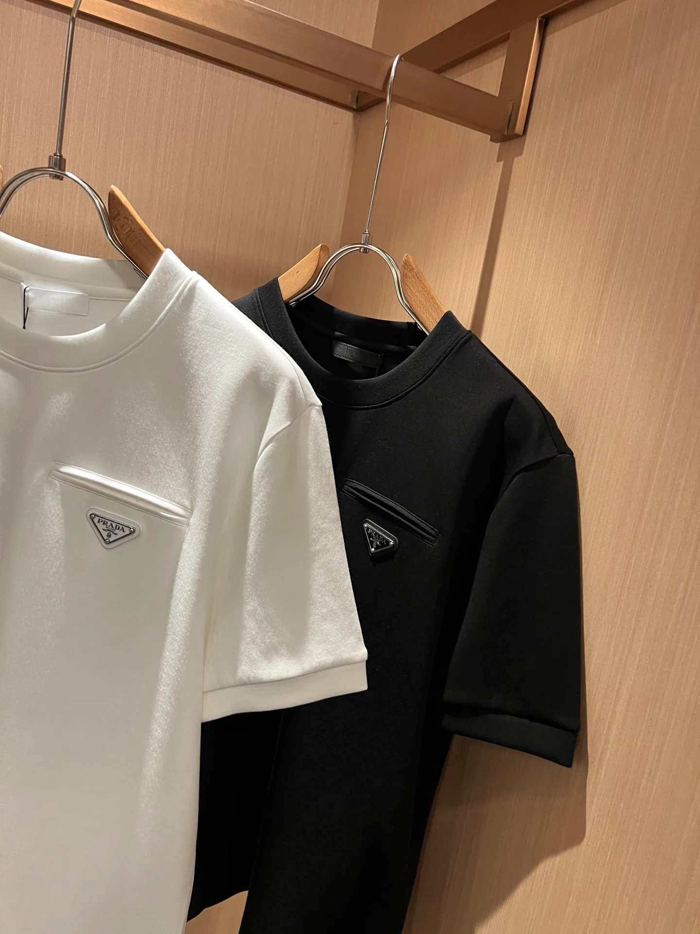 Men's T-Shirts PRADA 18519547