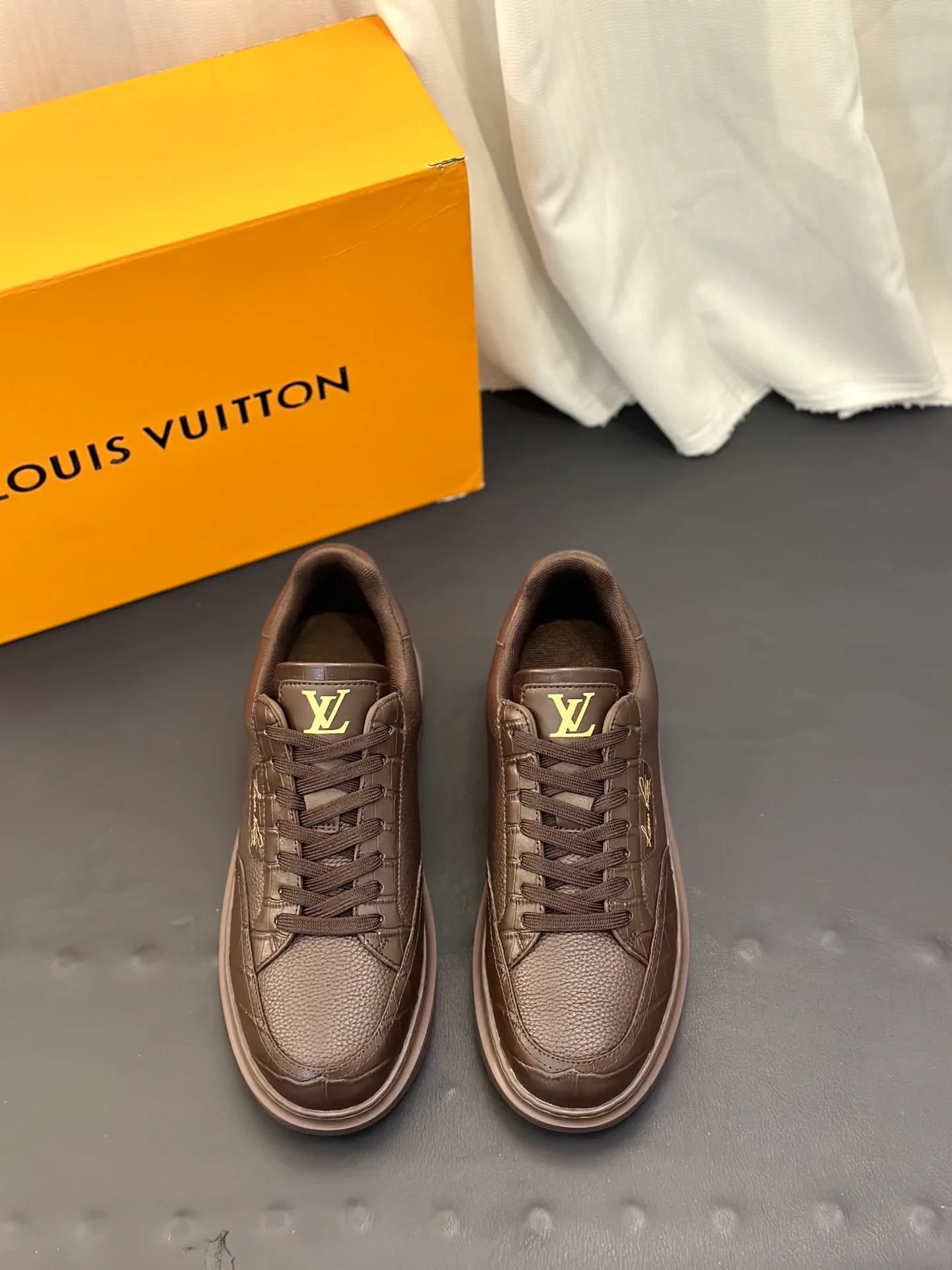Кроссовки Мужские Louis Vuitton 18586722