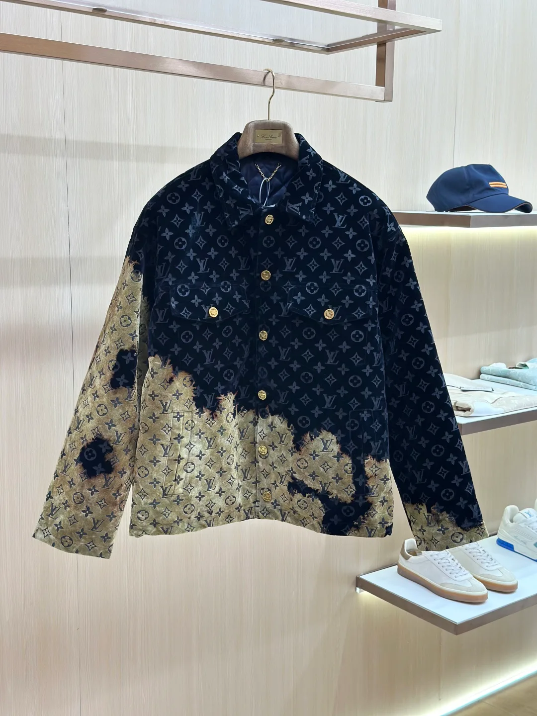 Куртки И Пуховики Мужские Louis Vuitton 18599307