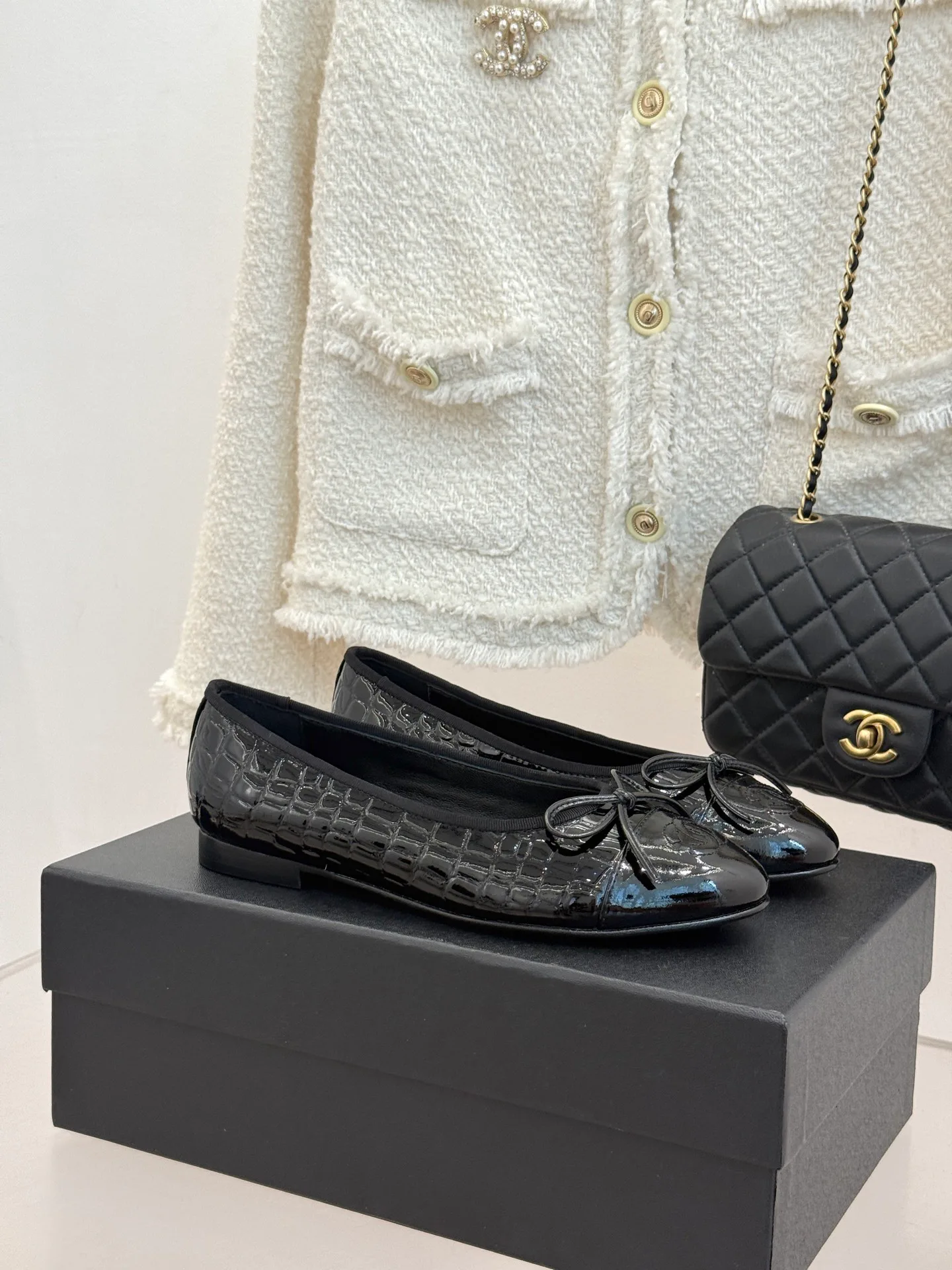 Women's Ballet Flats CHANEL 17406179