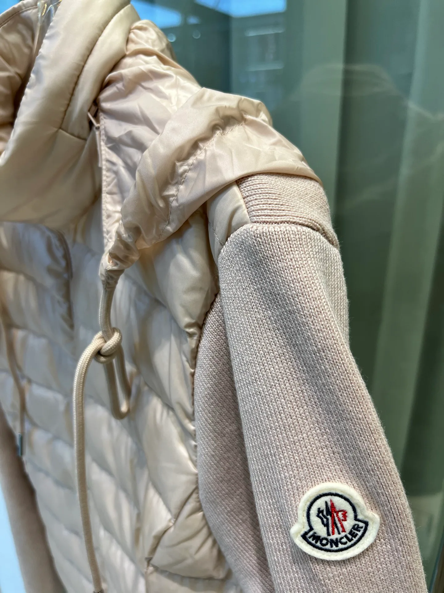 Women's Jackets And Down Jackets MONCLER 18204179