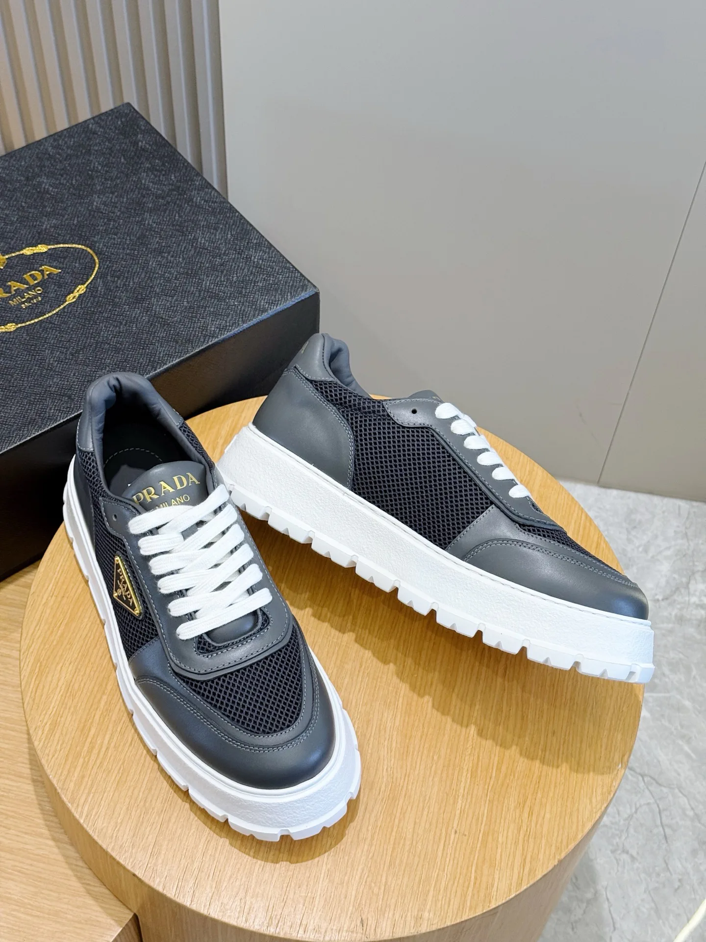 Men's Sneakers PRADA 18101443