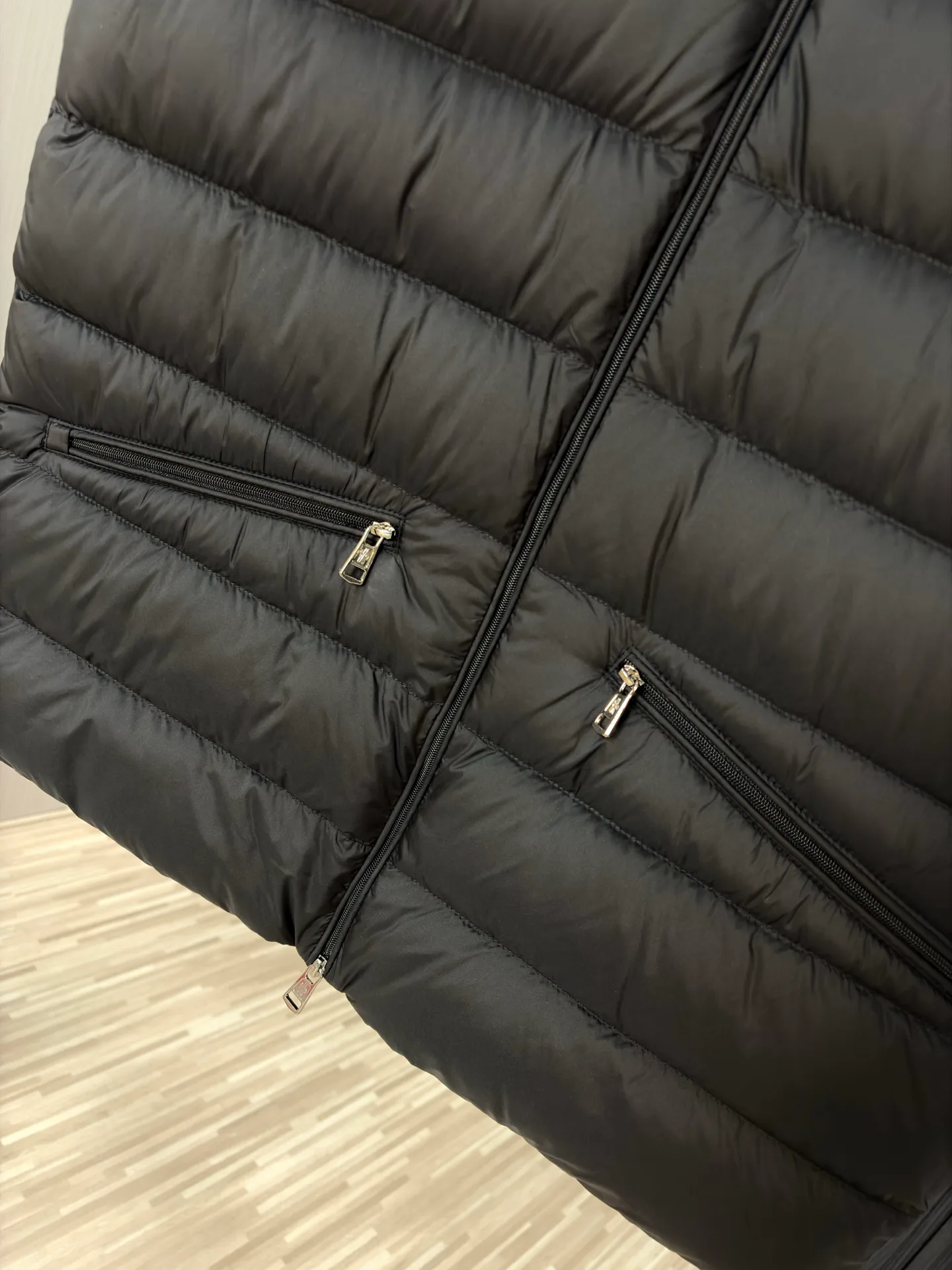 Women's Vests MONCLER 17944007
