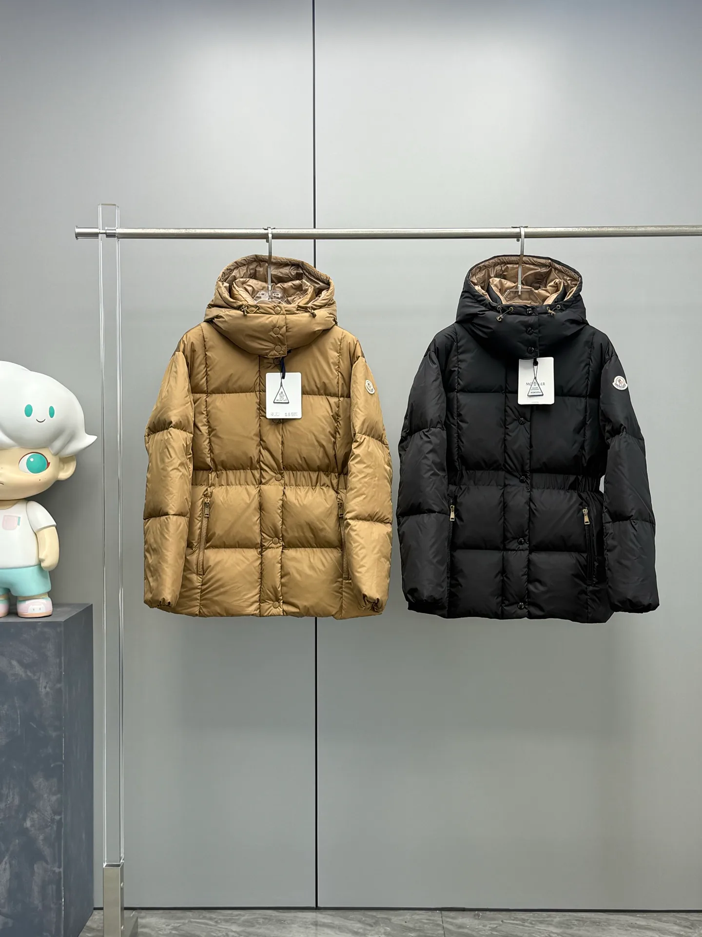 Women's Jackets And Down Jackets MONCLER 18326250