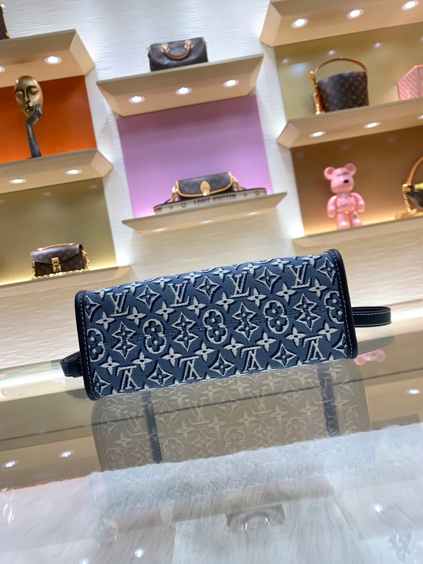 Women's Classic Handbags LOUIS VUITTON 18461033