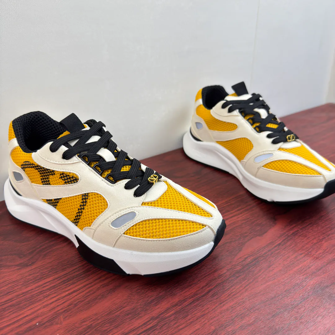 Men's Sneakers VALENTINO 17457777