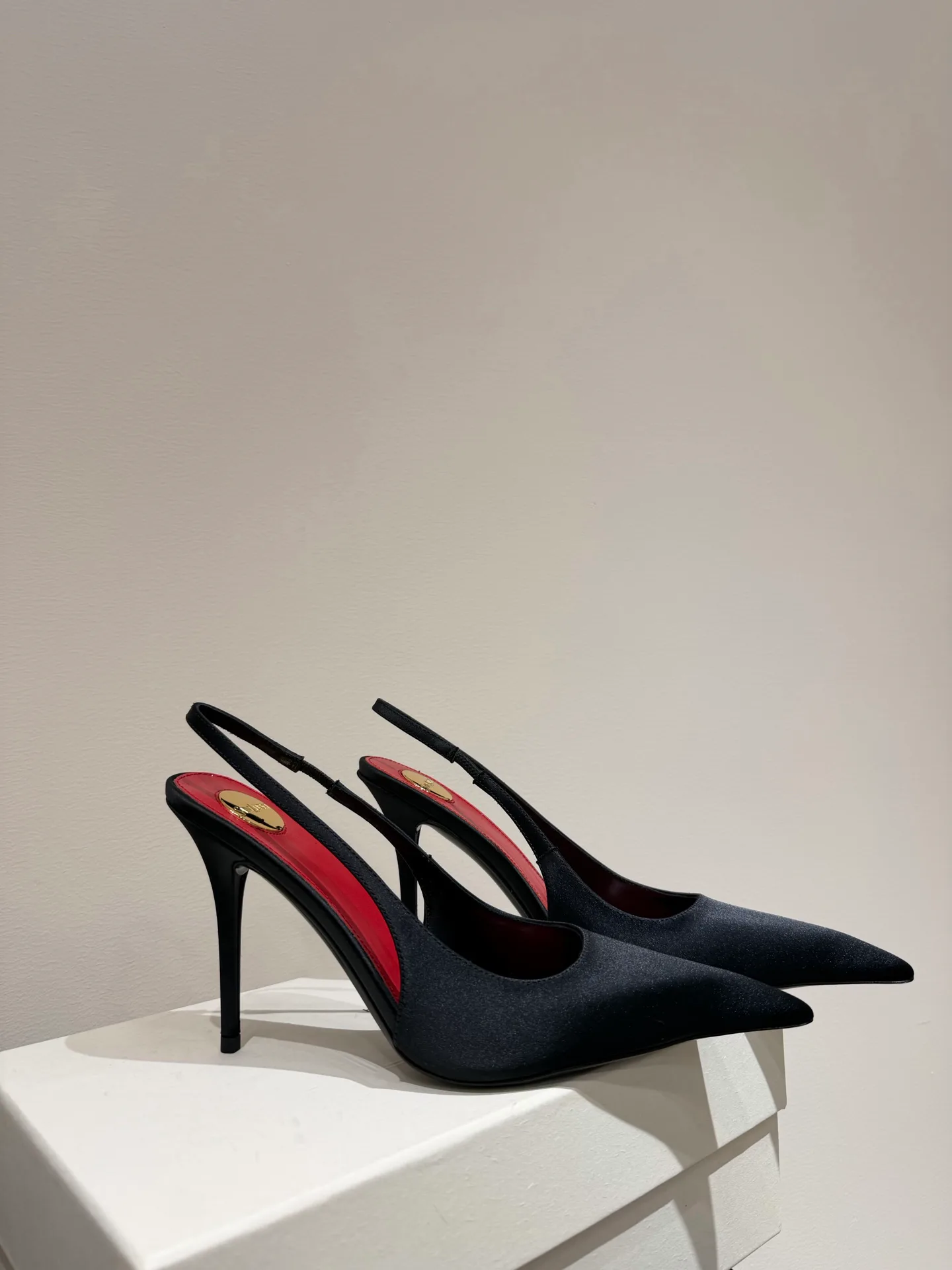 Women's Heels SAINT LAURENT 17464803