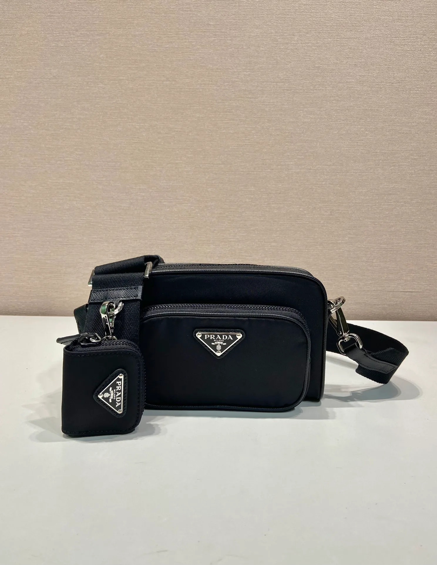 Сумки На Ремне Женские Prada 18585455