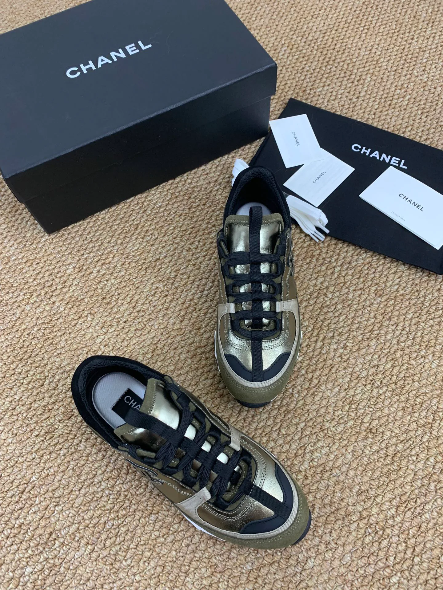 Women's Sneakers CHANEL 17545244