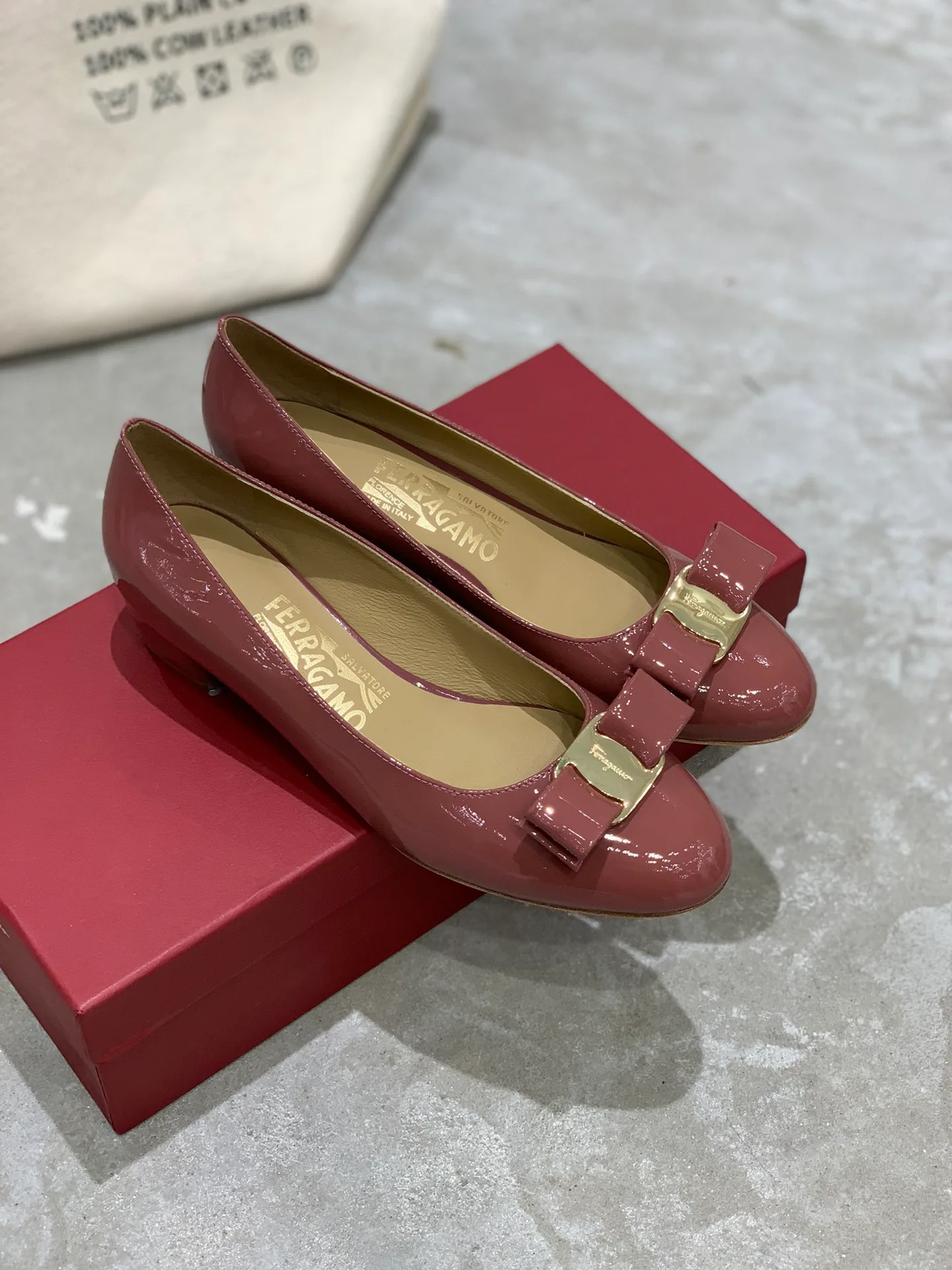 Women's Ballet Flats SALVATORE FERRAGAMO 18340685