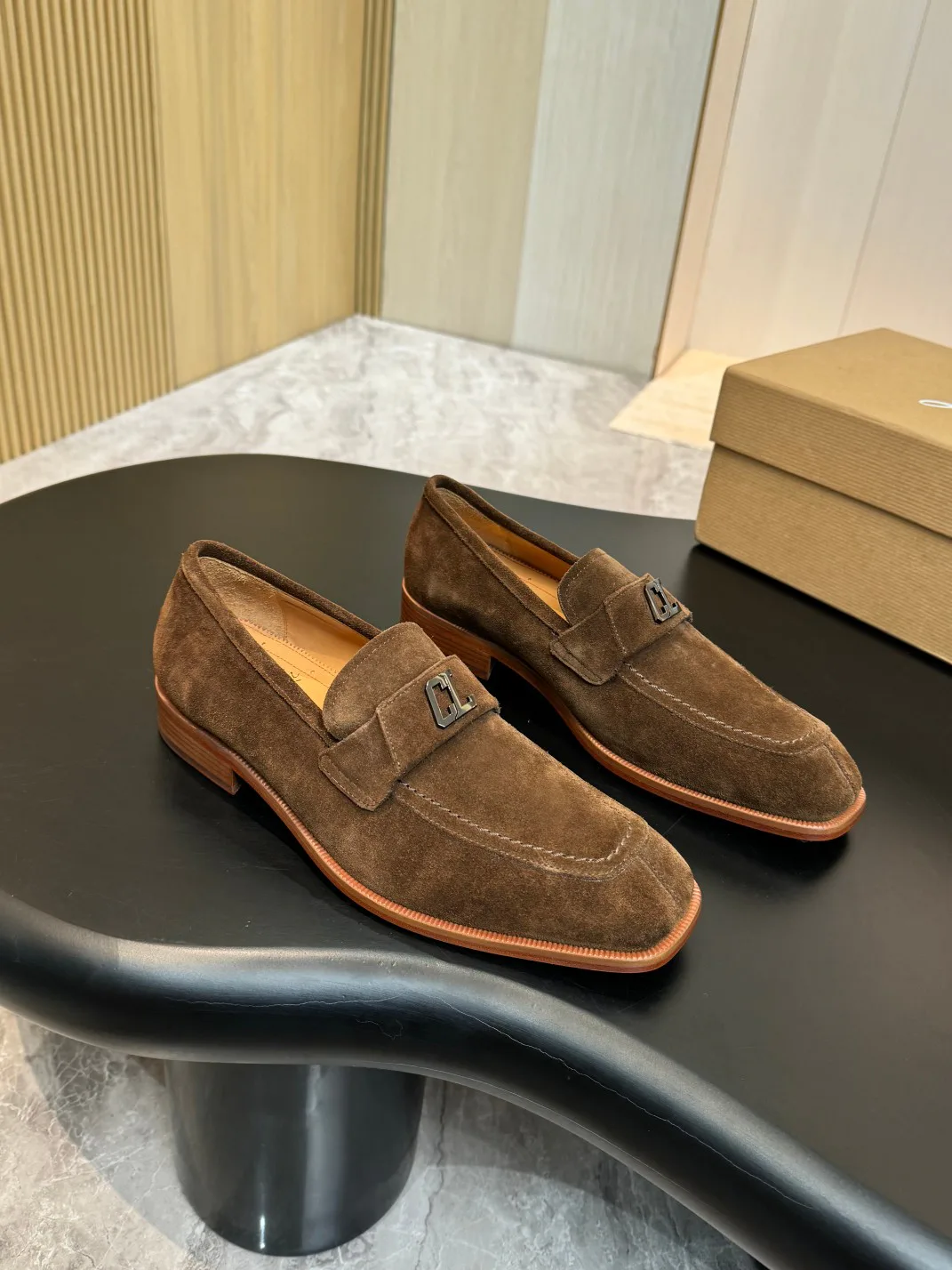 Men's Loafers And Dress Shoes CHRISTIAN LOUBOUTIN 18017852