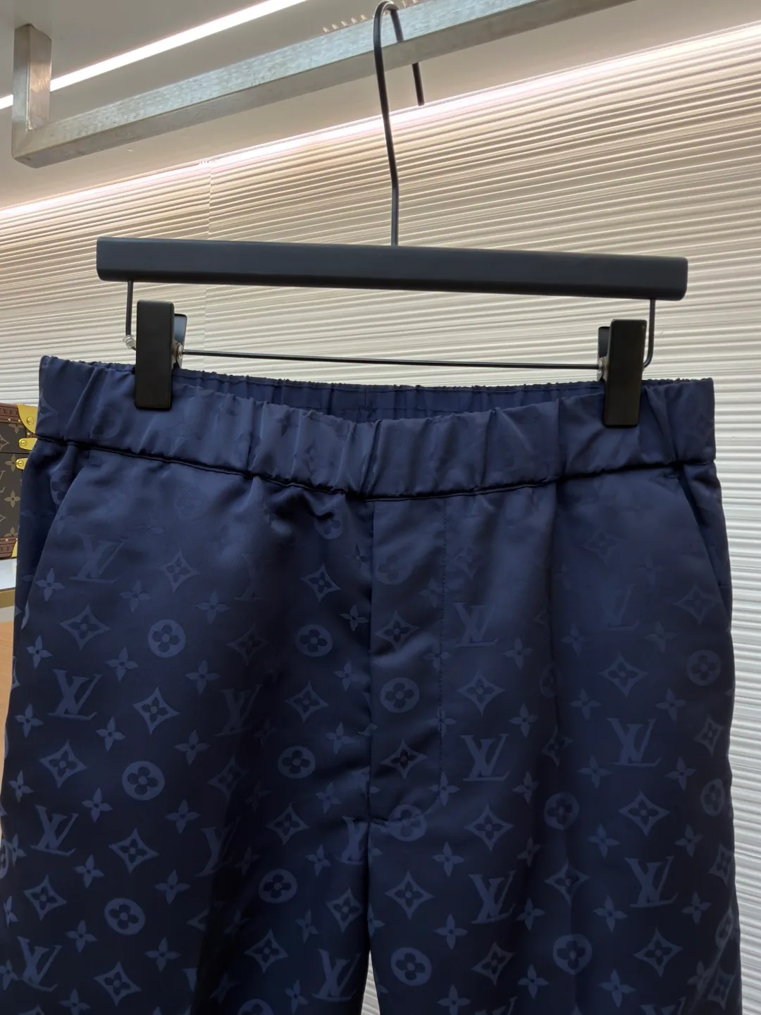 Men's Trousers LOUIS VUITTON 18260608