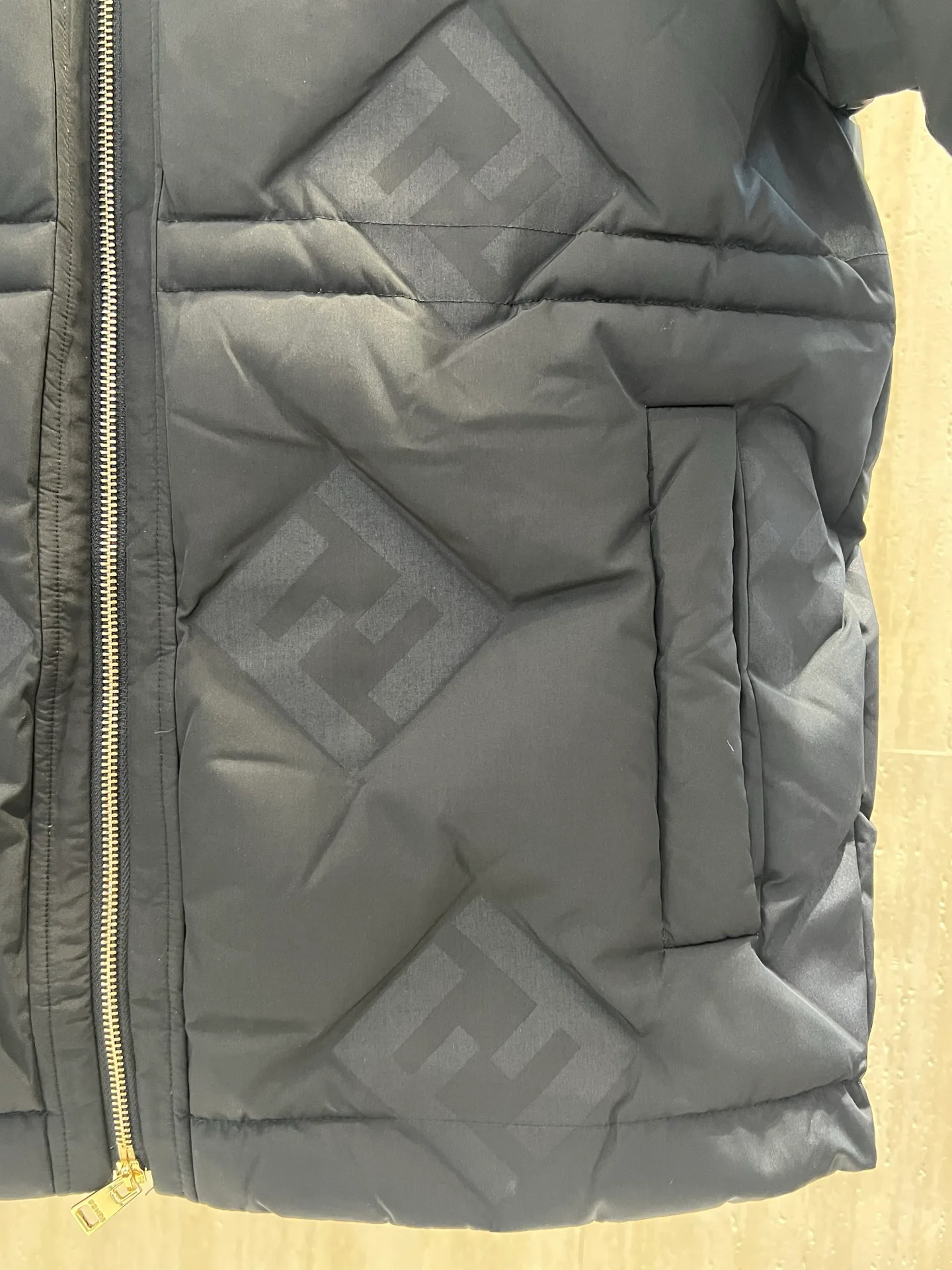 Куртки И Пуховики Мужские Fendi 18634371