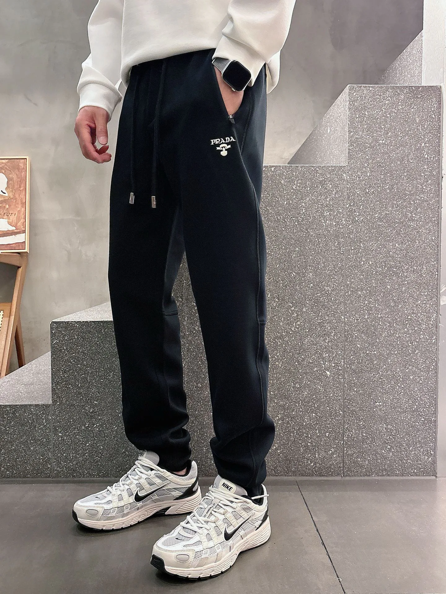 Брюки Мужские Prada 18596836