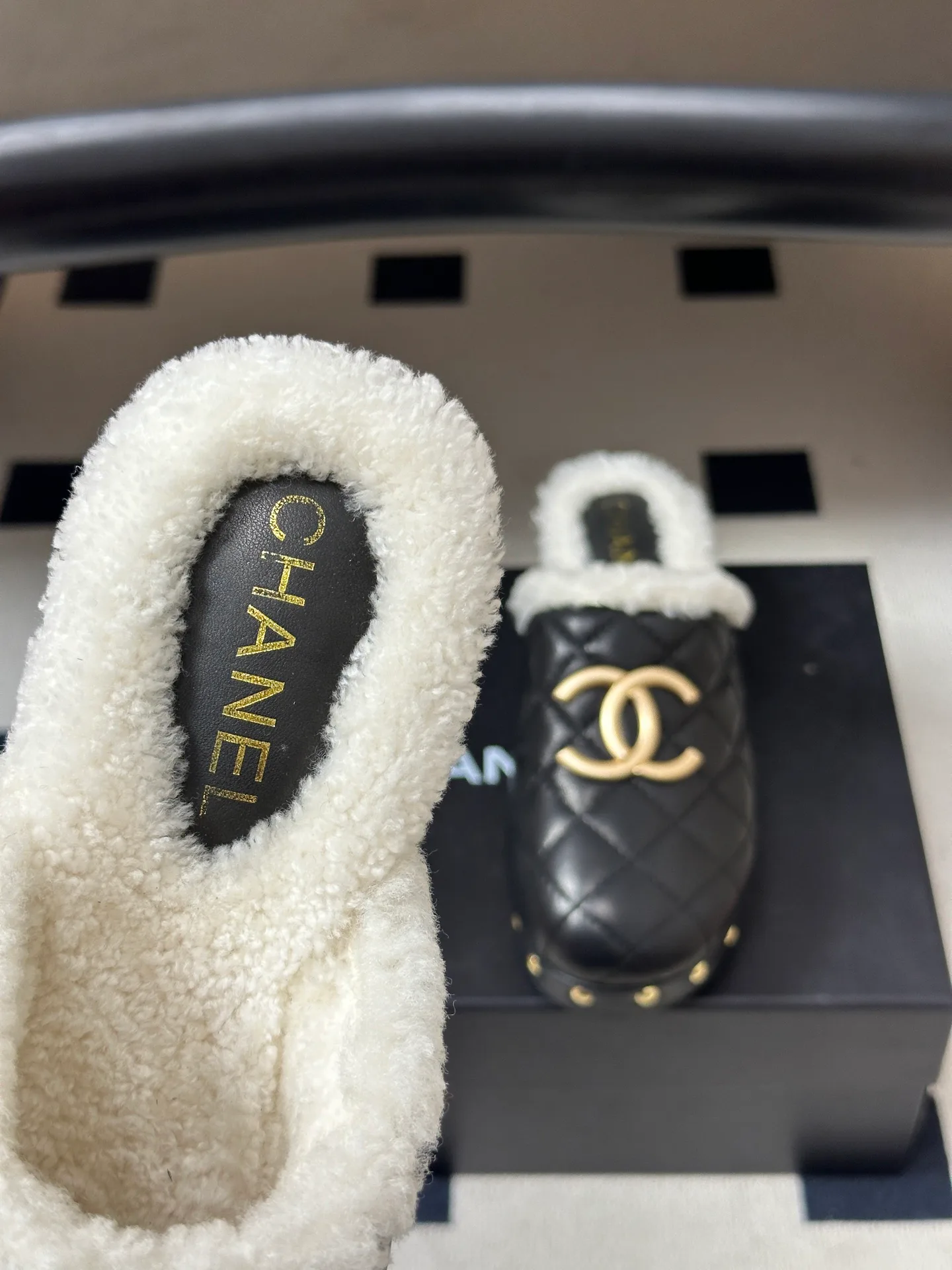 Women's Mules And Clogs CHANEL 18492602
