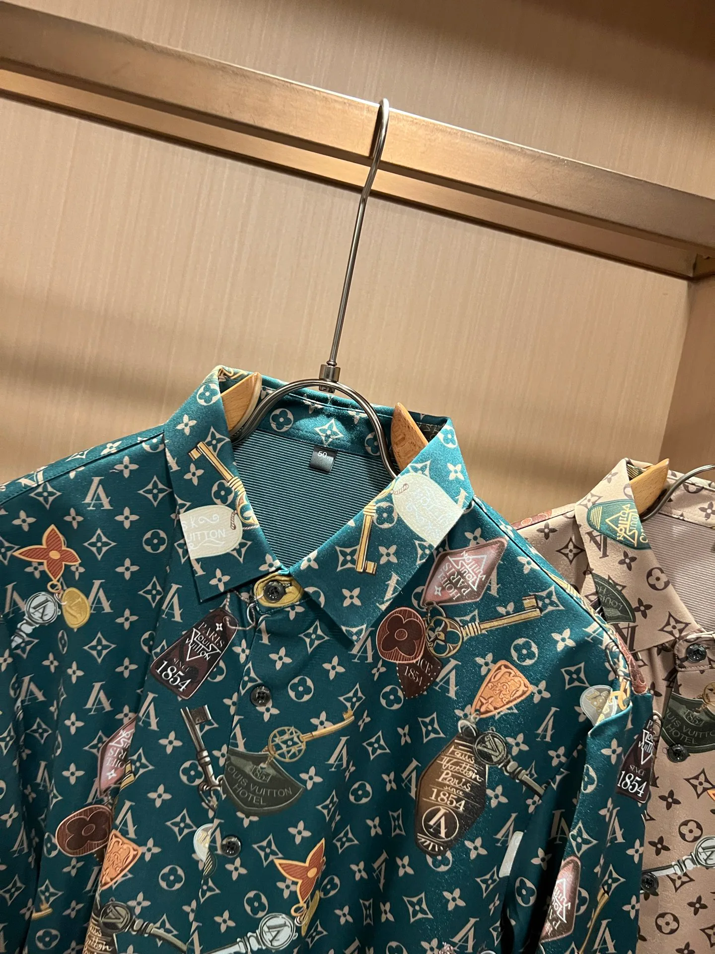 Men's Shirts LOUIS VUITTON 18292921