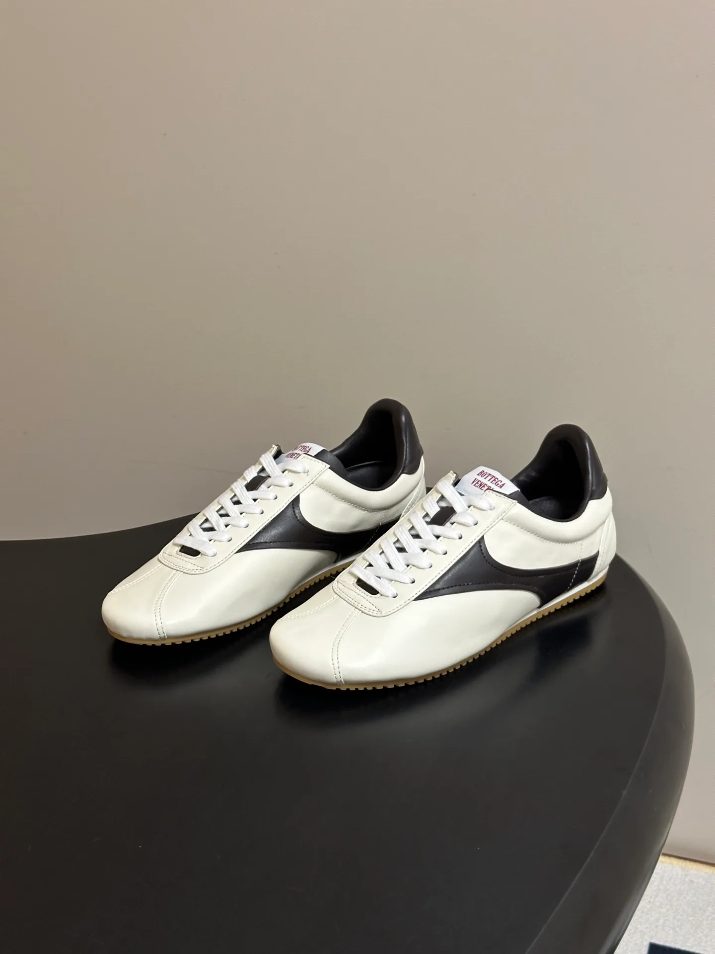 Women's Sneakers BOTTEGA VENETA 18070053