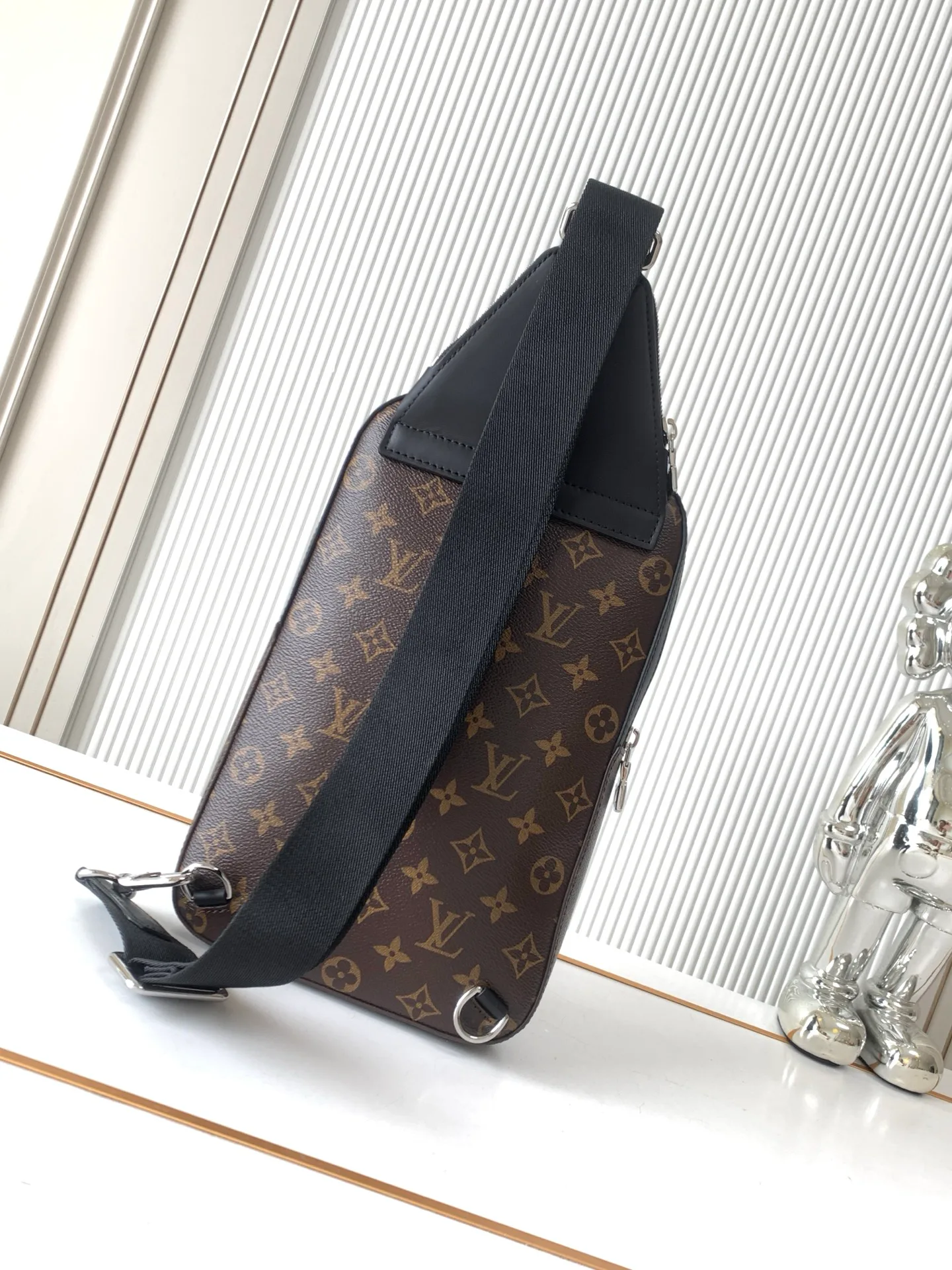 Women's Shoulder Bags LOUIS VUITTON 17893159