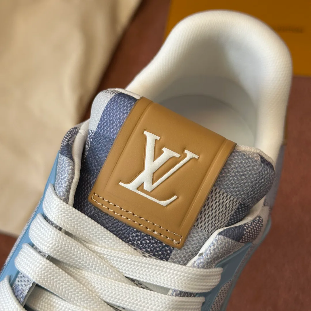 Men's Sneakers LOUIS VUITTON 18039931