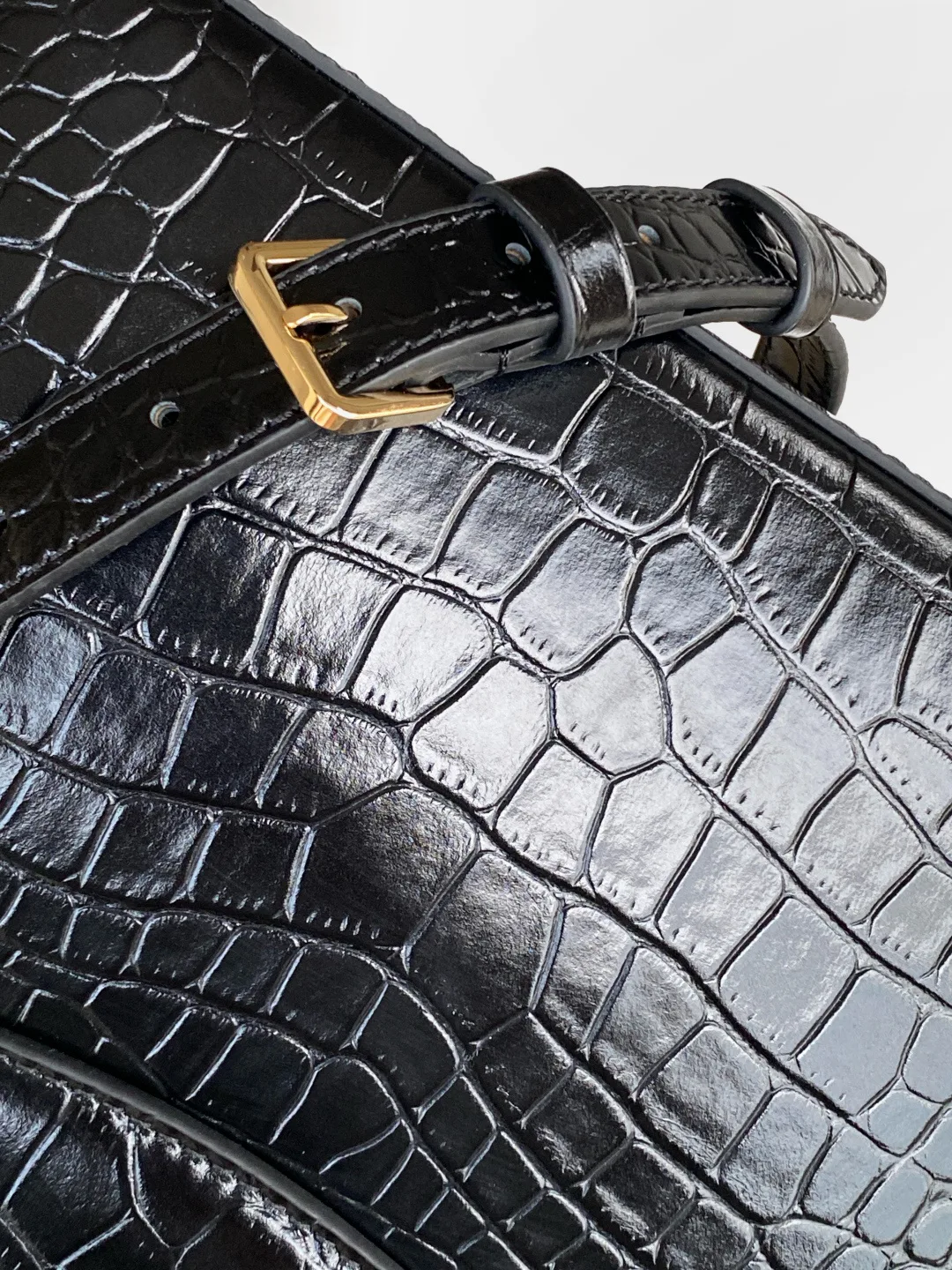 Women's Classic Handbags LOUIS VUITTON 18019351