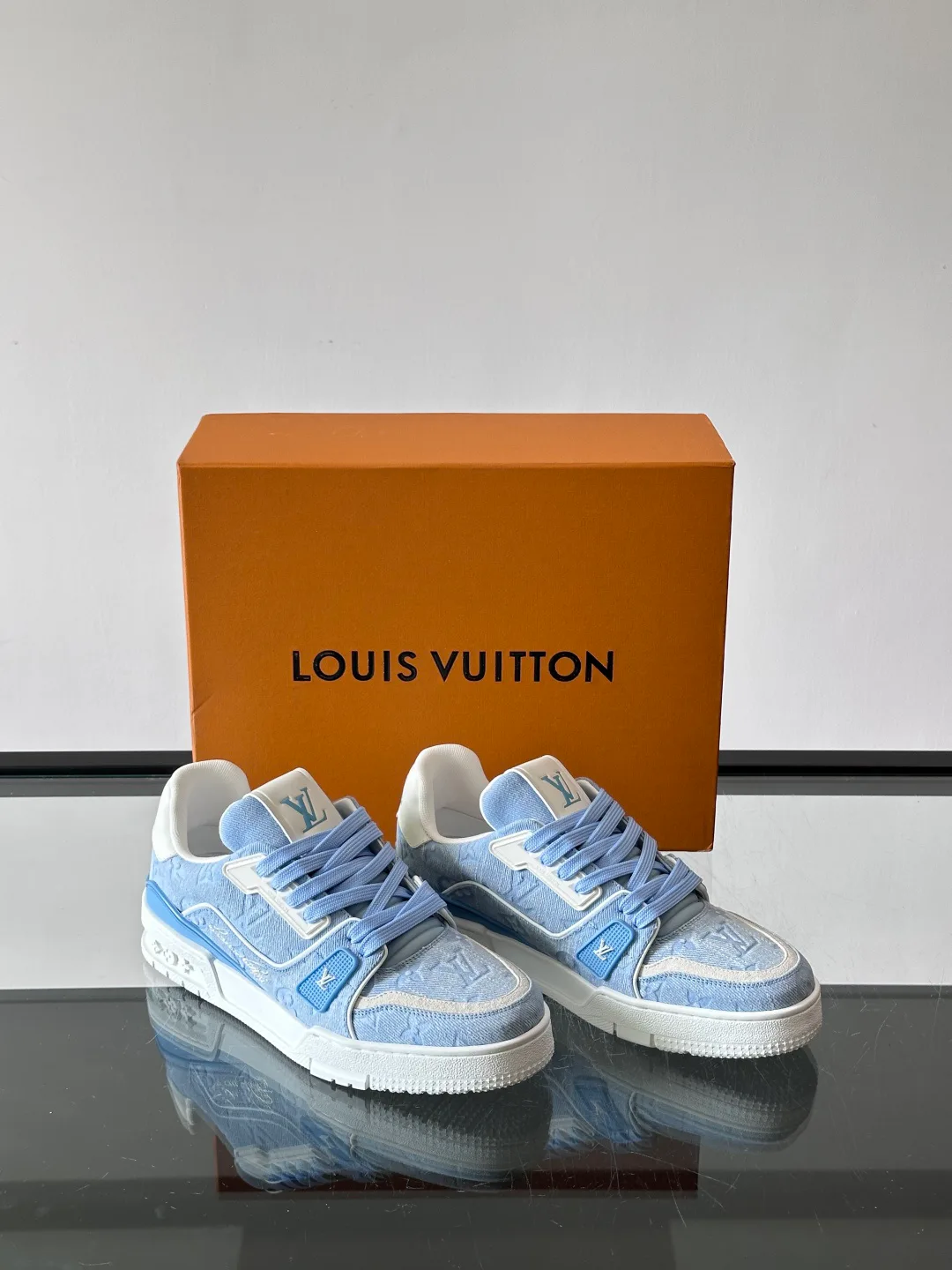 Men's Sneakers LOUIS VUITTON 17760880