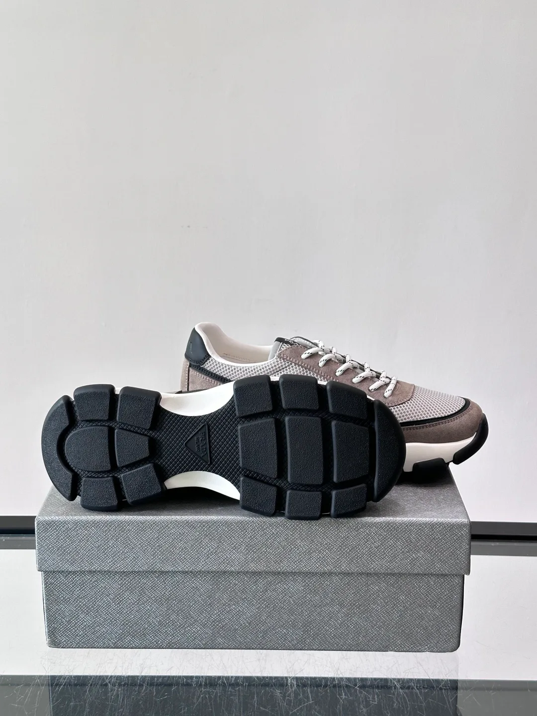 Men's Sneakers PRADA 18102777