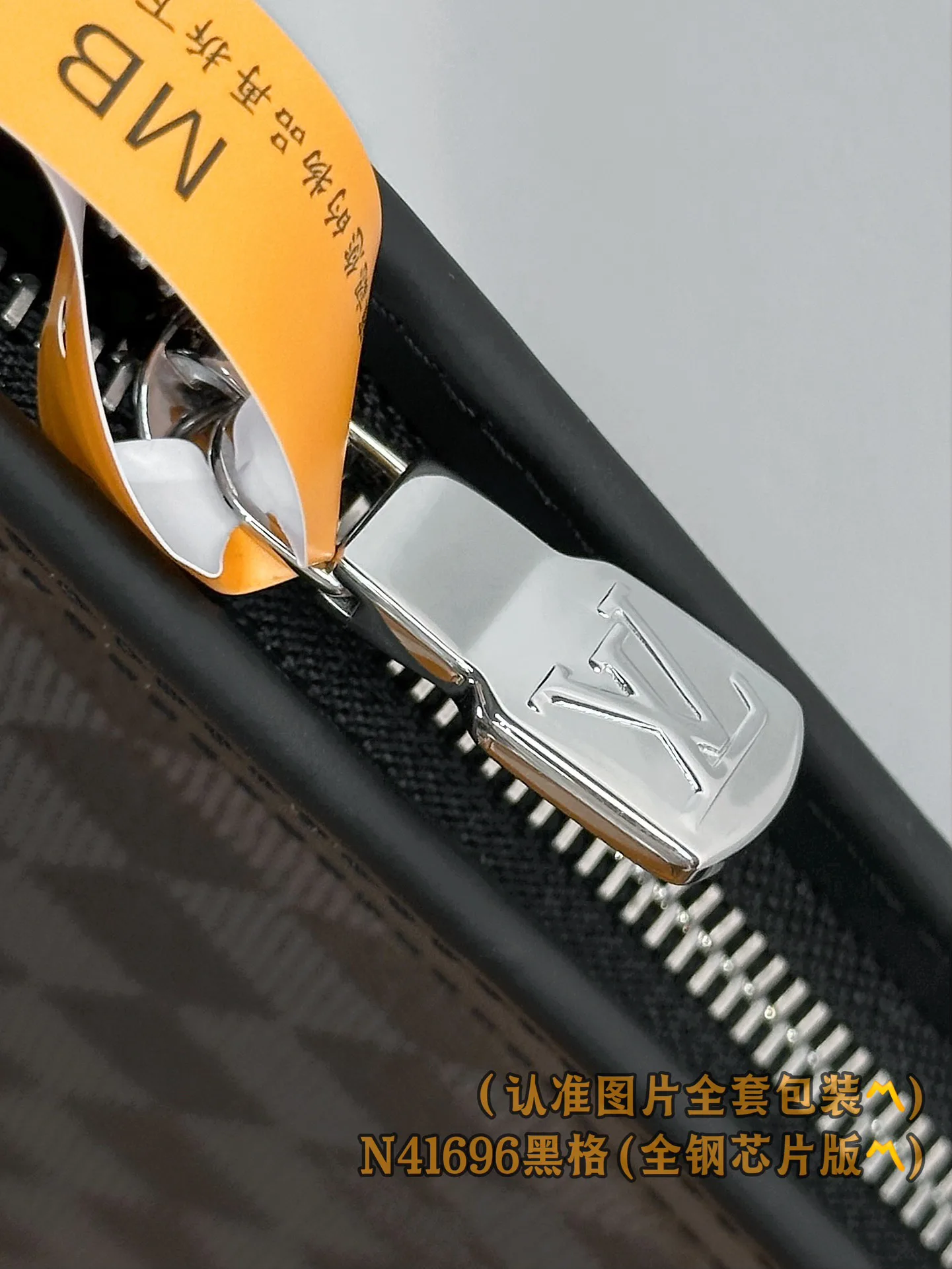 Women's Clutches LOUIS VUITTON 18148141