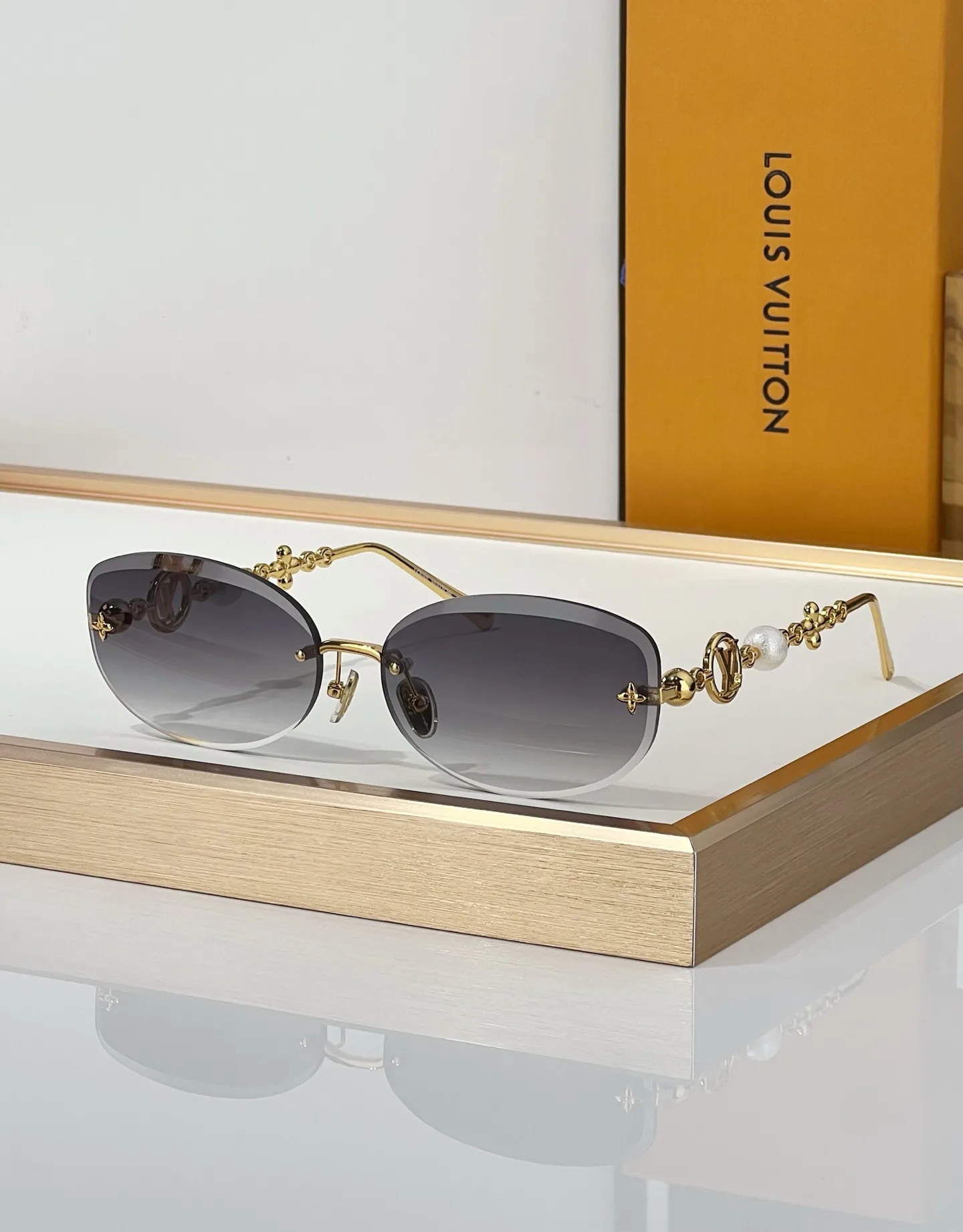 Glasses LOUIS VUITTON 17708551