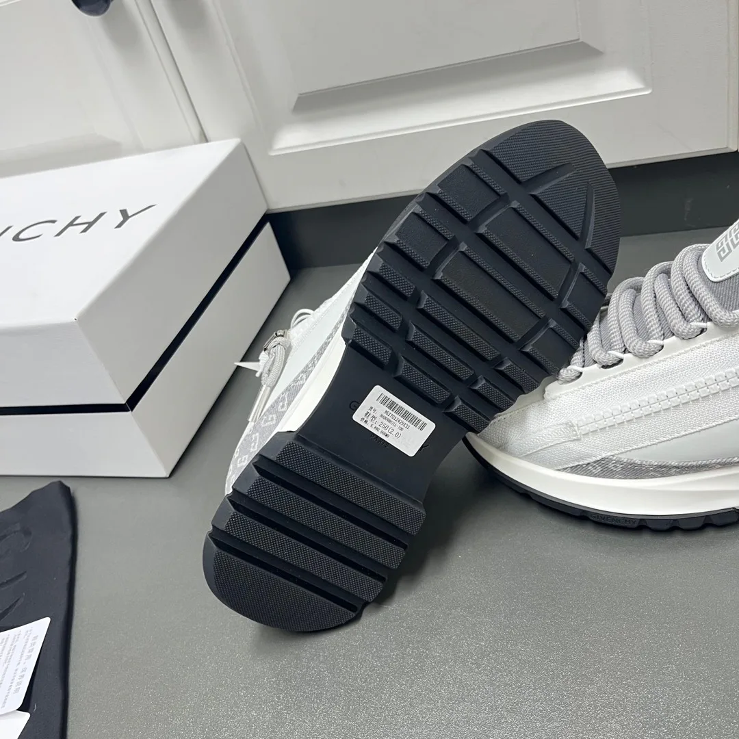Men's Sneakers GIVENCHY 17636672