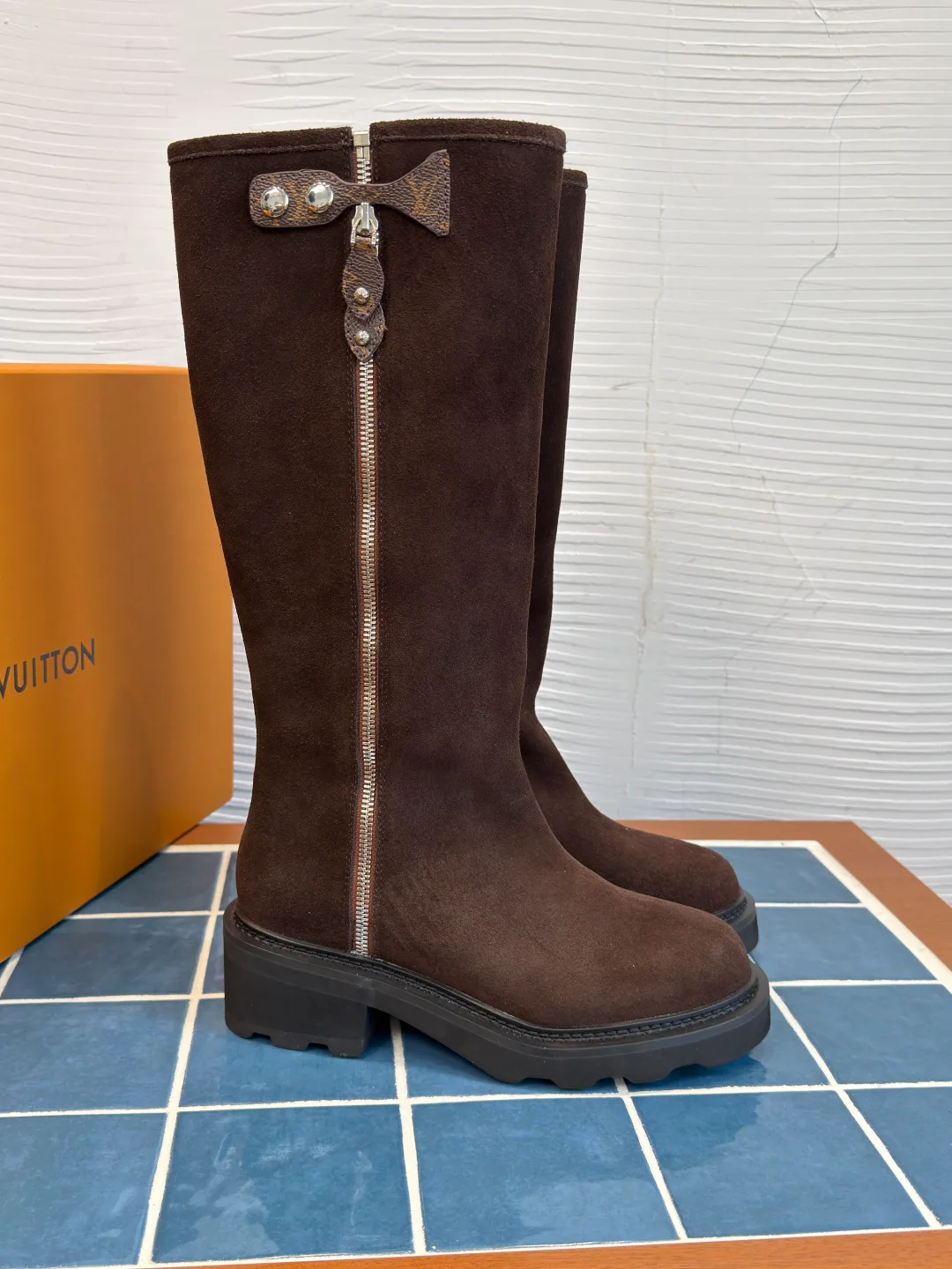 Сапоги Женские Louis Vuitton 18604408