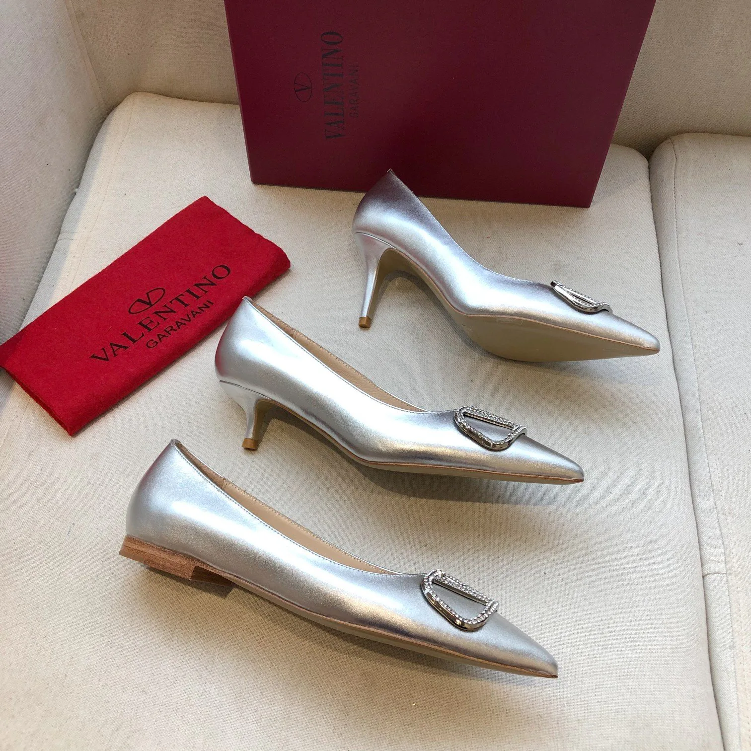 Women's Heels VALENTINO 17956869