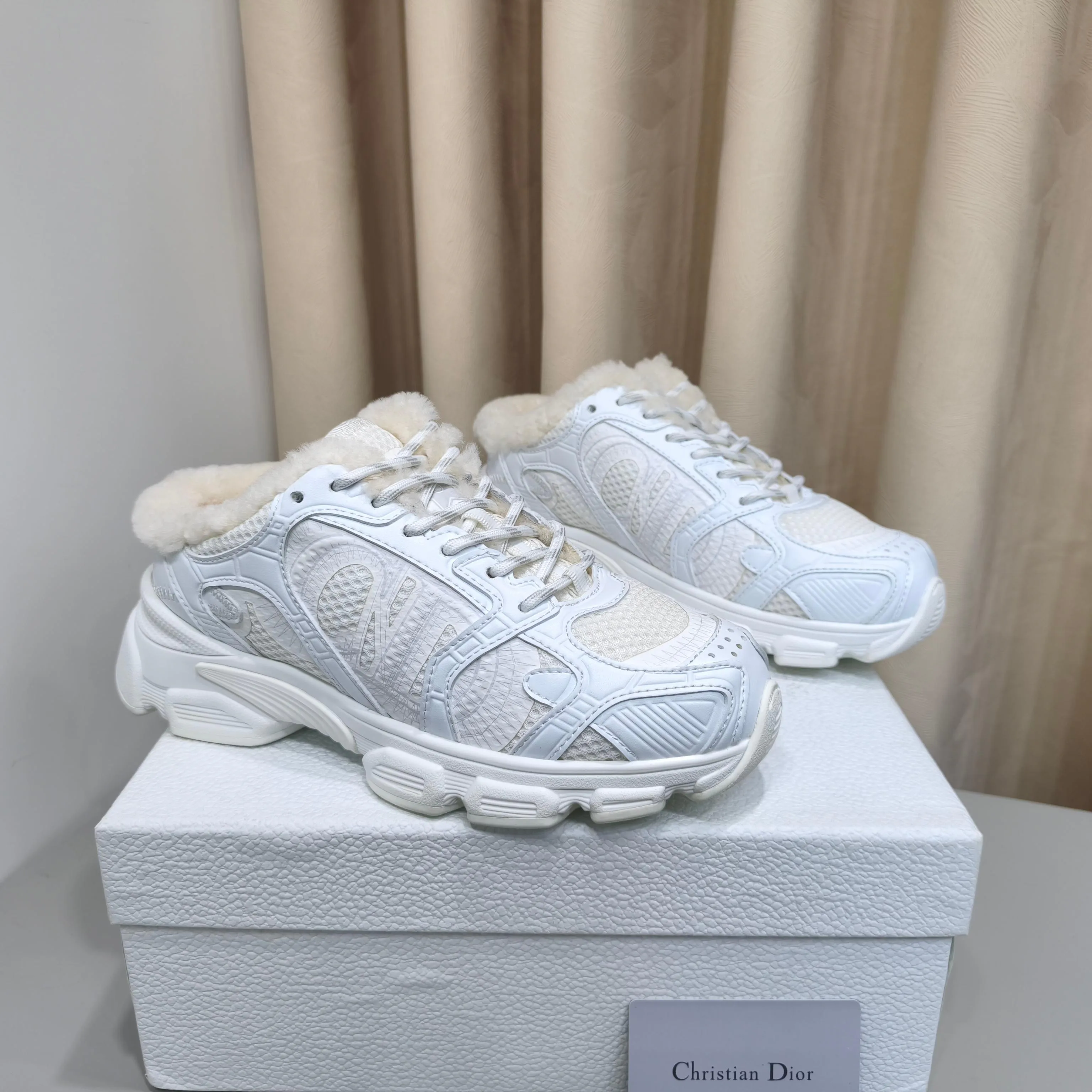 Women's Sneakers CHRISTIAN DIOR 17988713