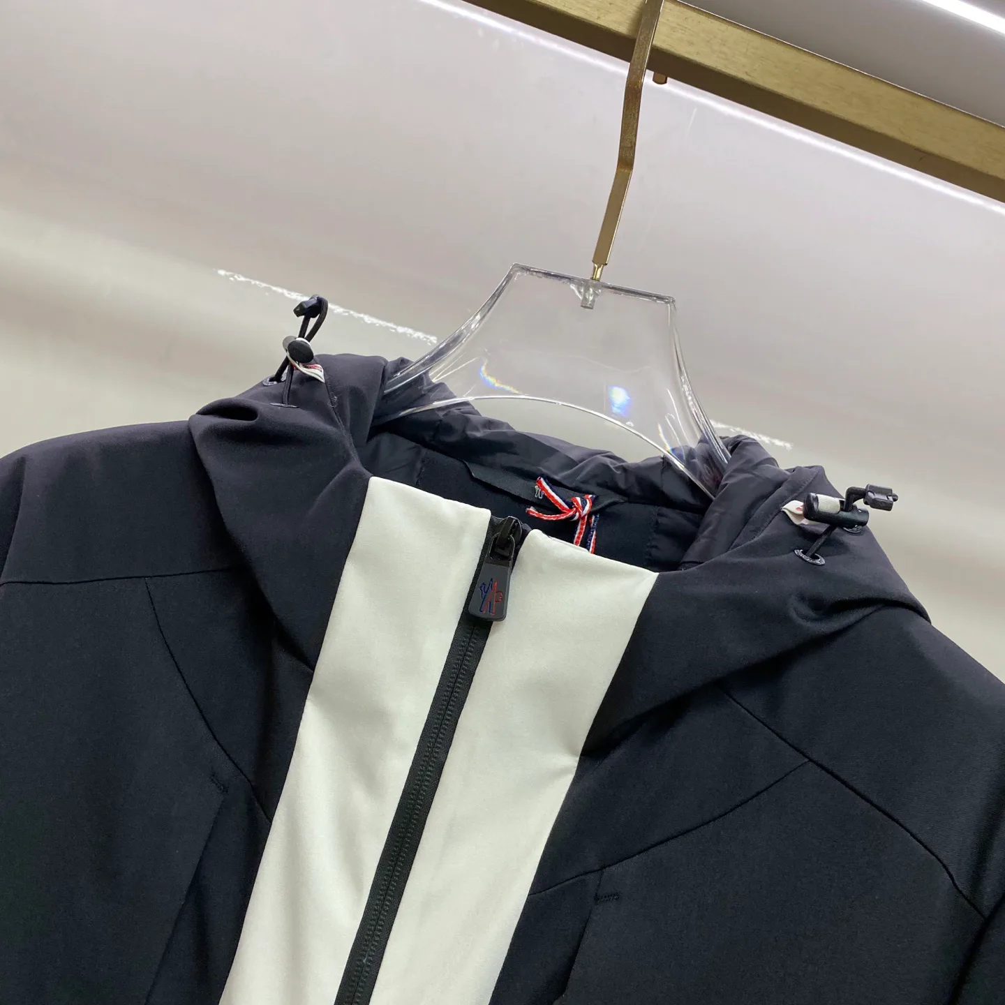 Men's Jackets And Down Jackets MONCLER 18029205