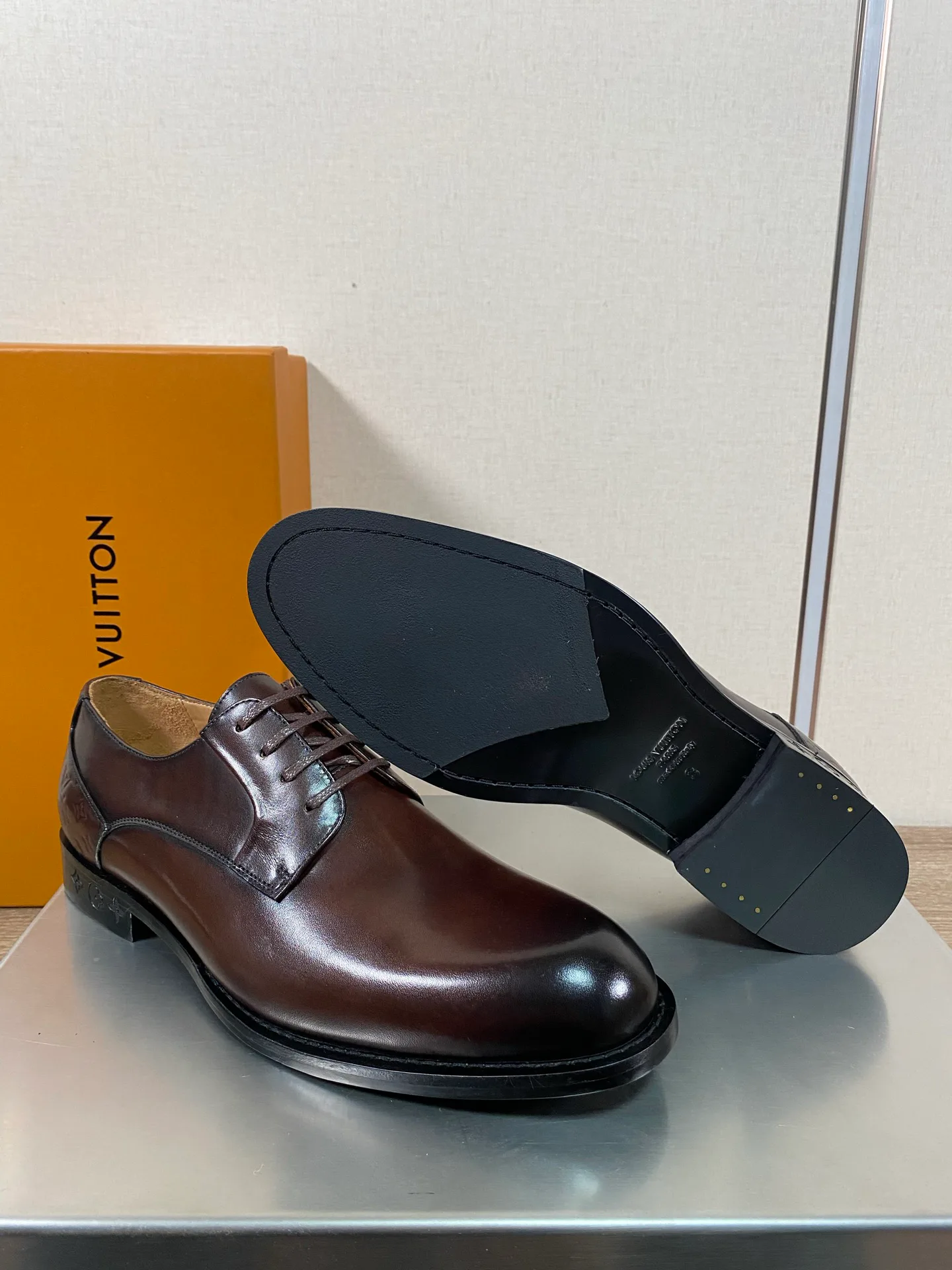 Men's Loafers And Dress Shoes LOUIS VUITTON 18078675