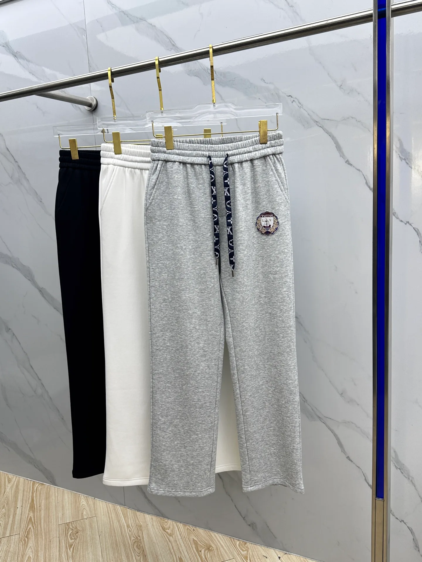 Men's Trousers LOUIS VUITTON 18246699