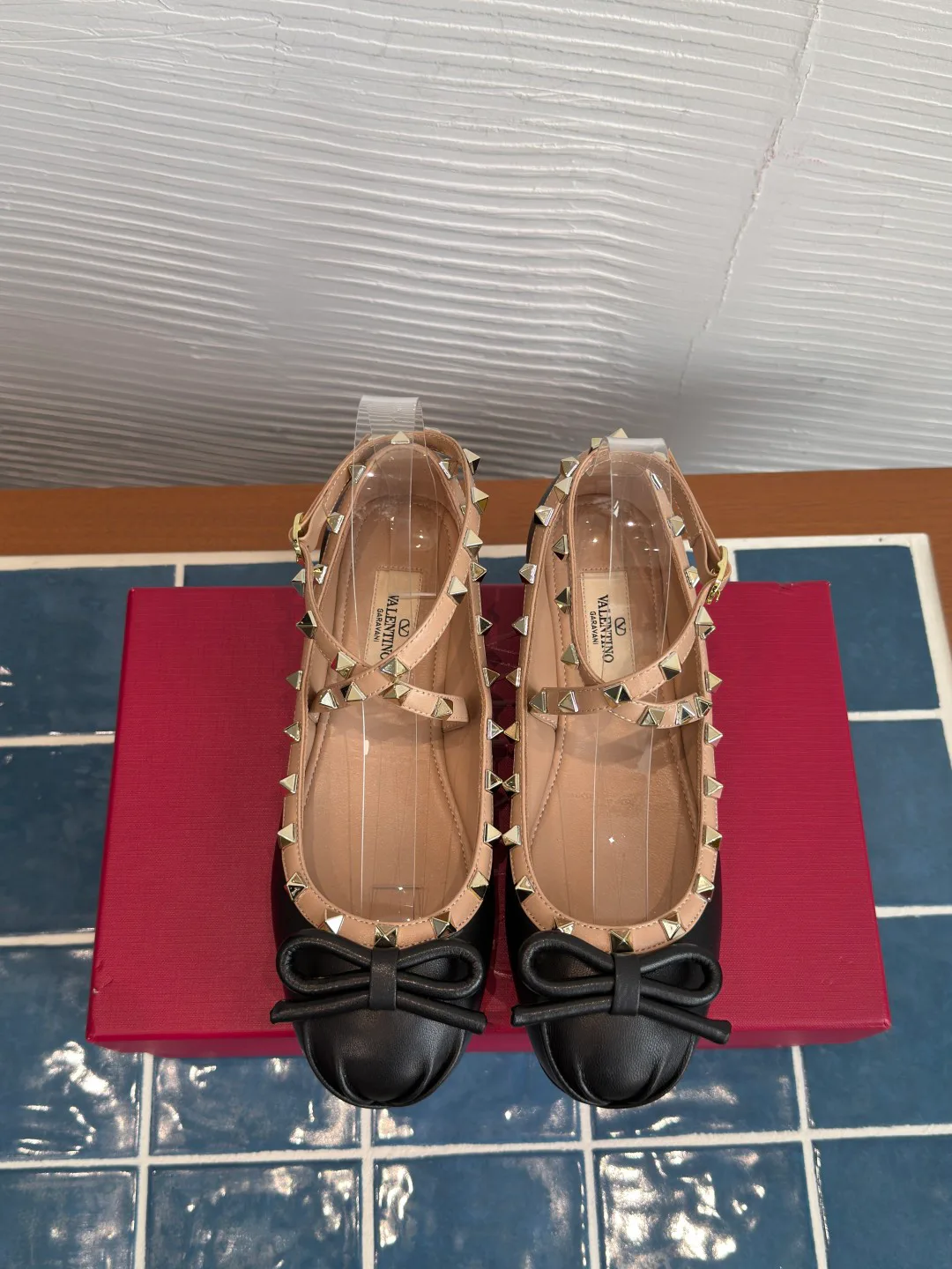 Women's Ballet Flats VALENTINO 18125363