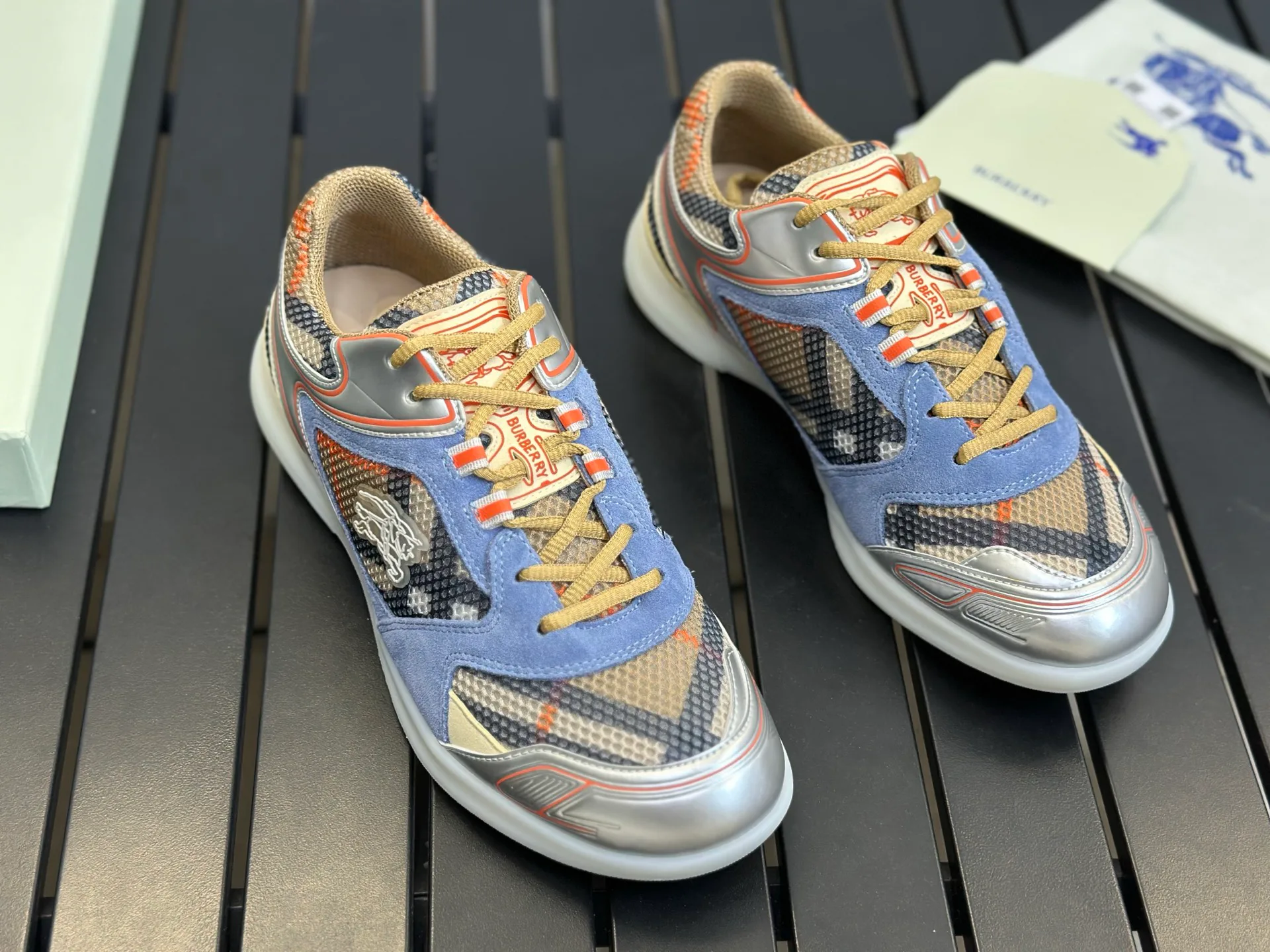 Men's Sneakers BURBERRY 17420351