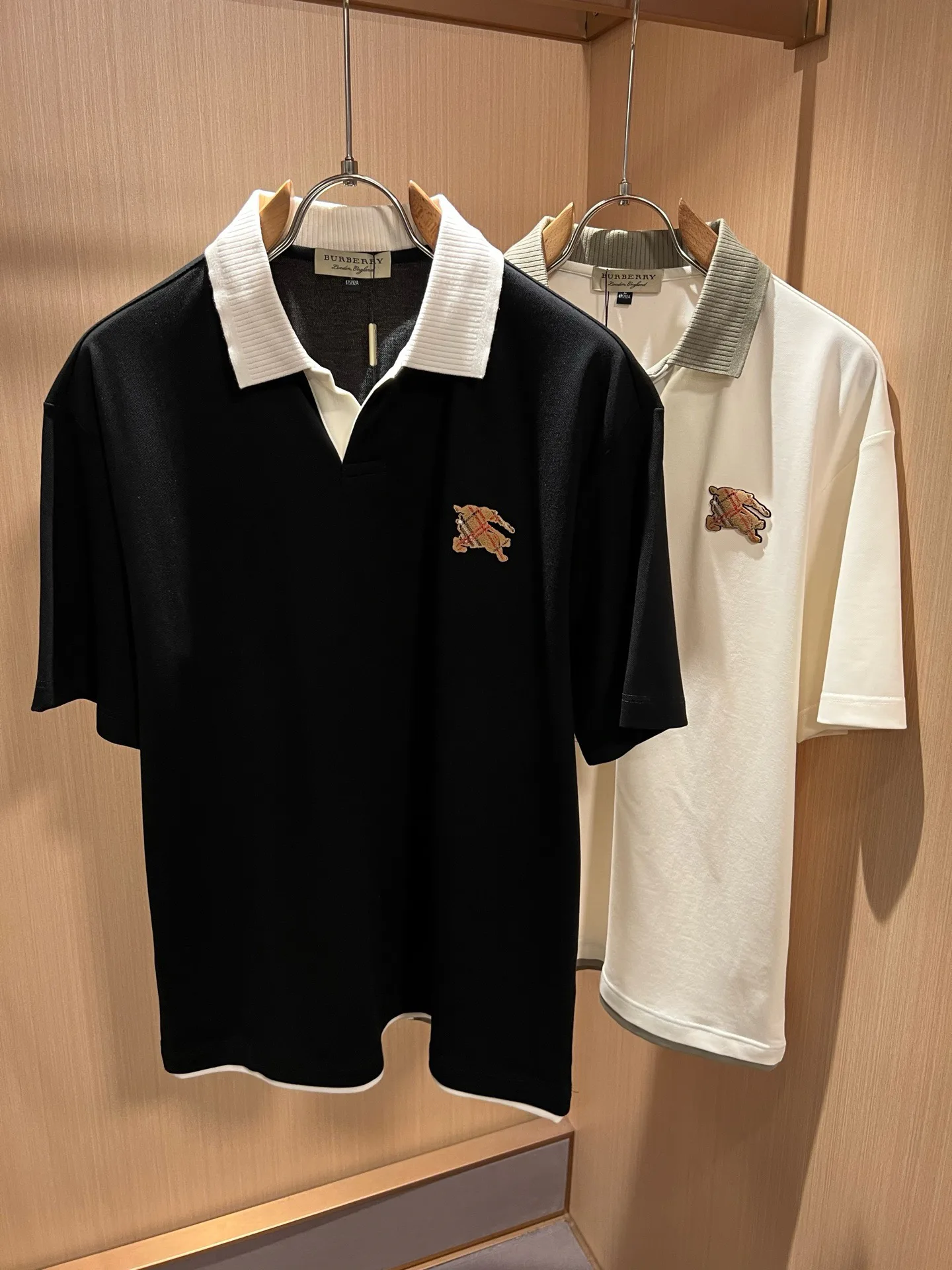 Men's Shirts BURBERRY 18243926