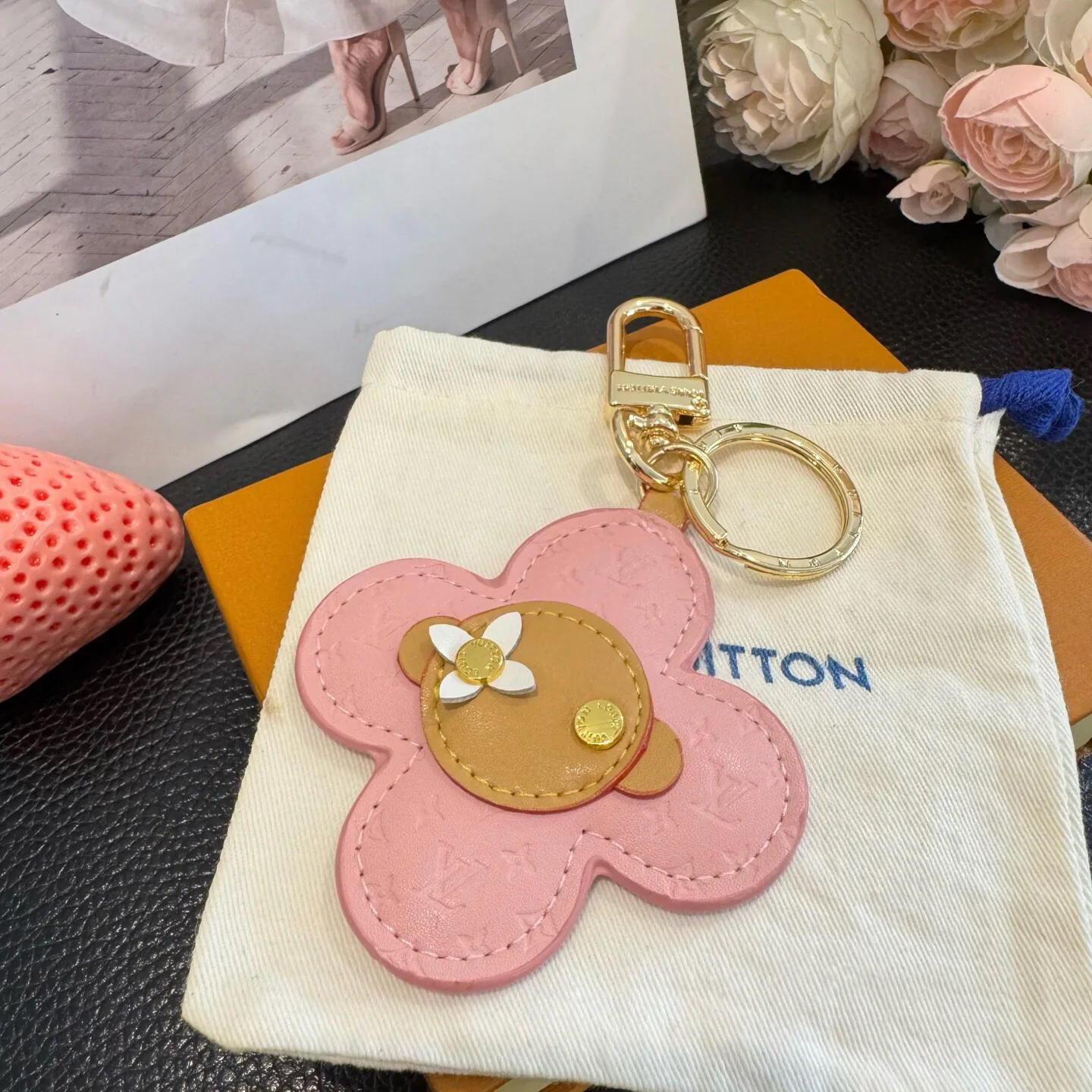 Key Cases LOUIS VUITTON 18013302