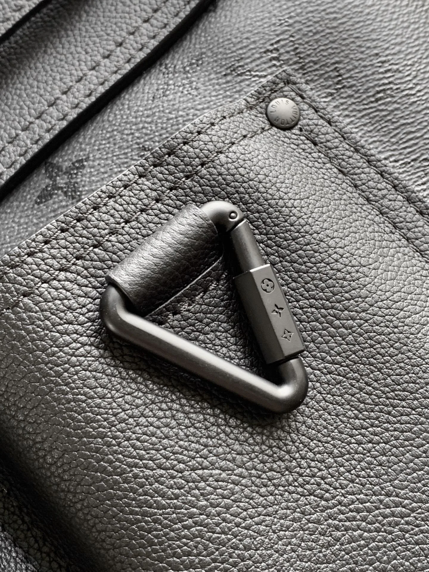 Women's Classic Handbags LOUIS VUITTON 17904097
