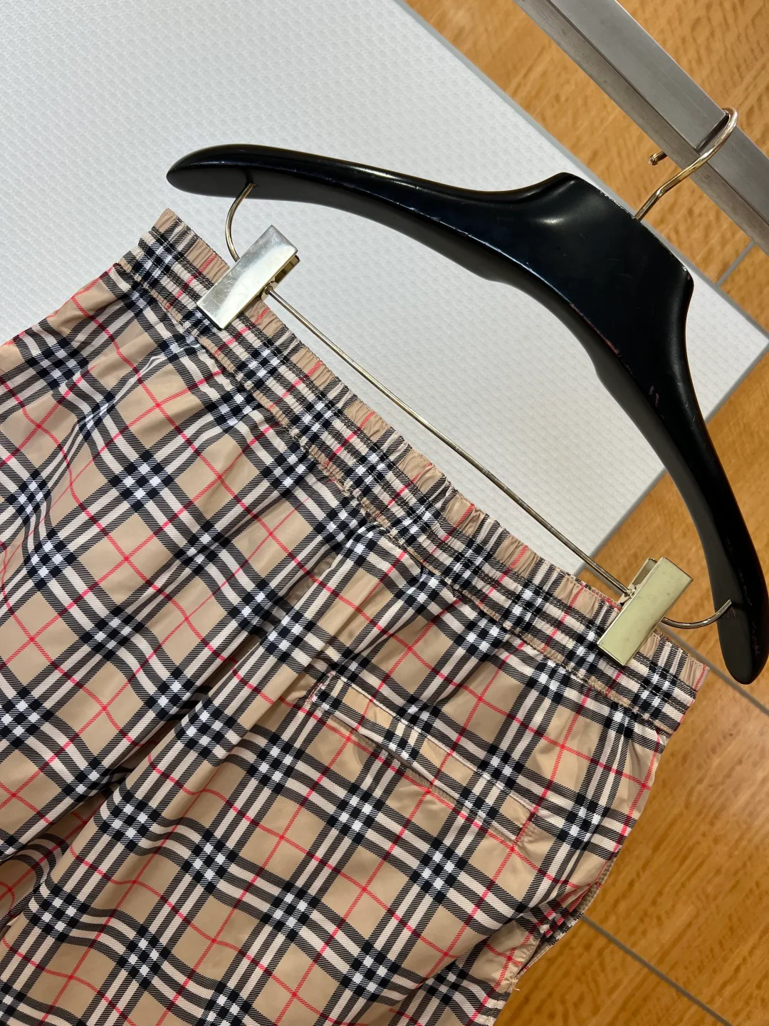 Men's Shorts BURBERRY 17303436