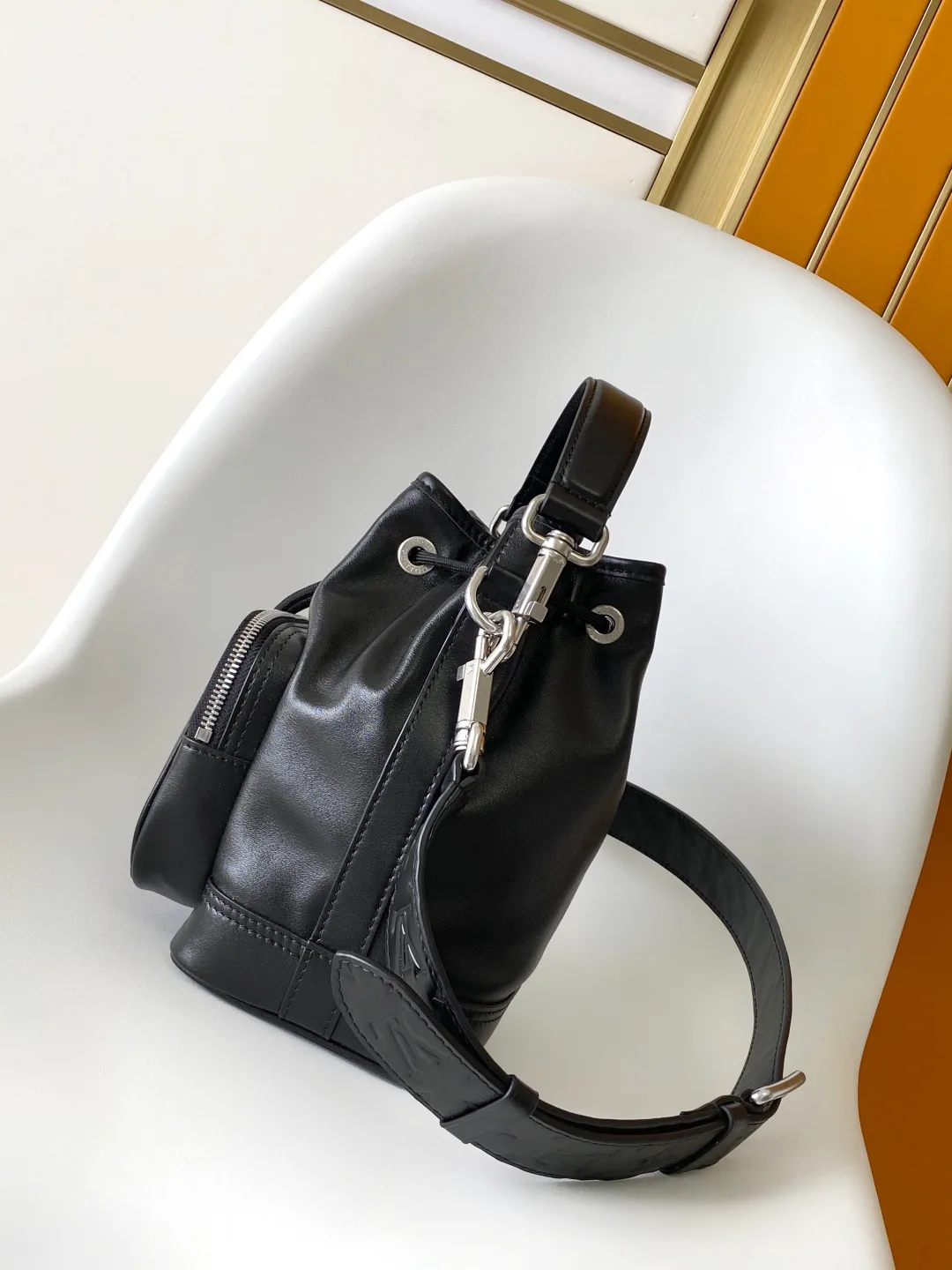 Классические Сумки Женские Louis Vuitton 18664403