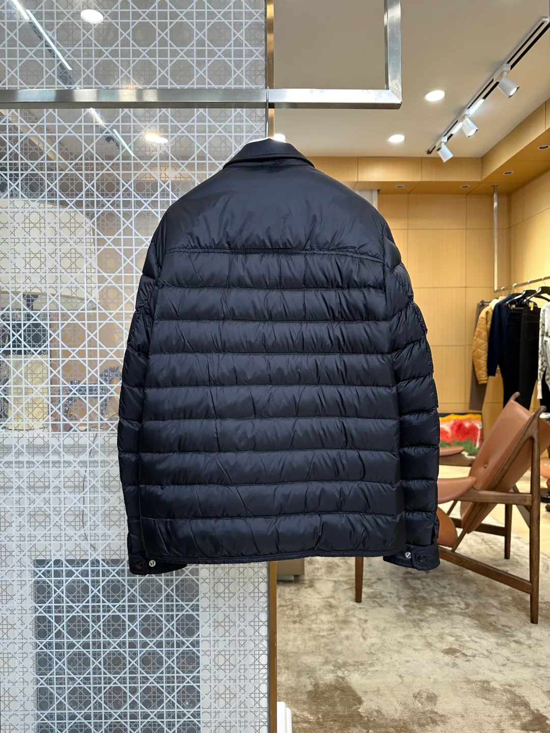 Куртки И Пуховики Мужские Moncler 18558950