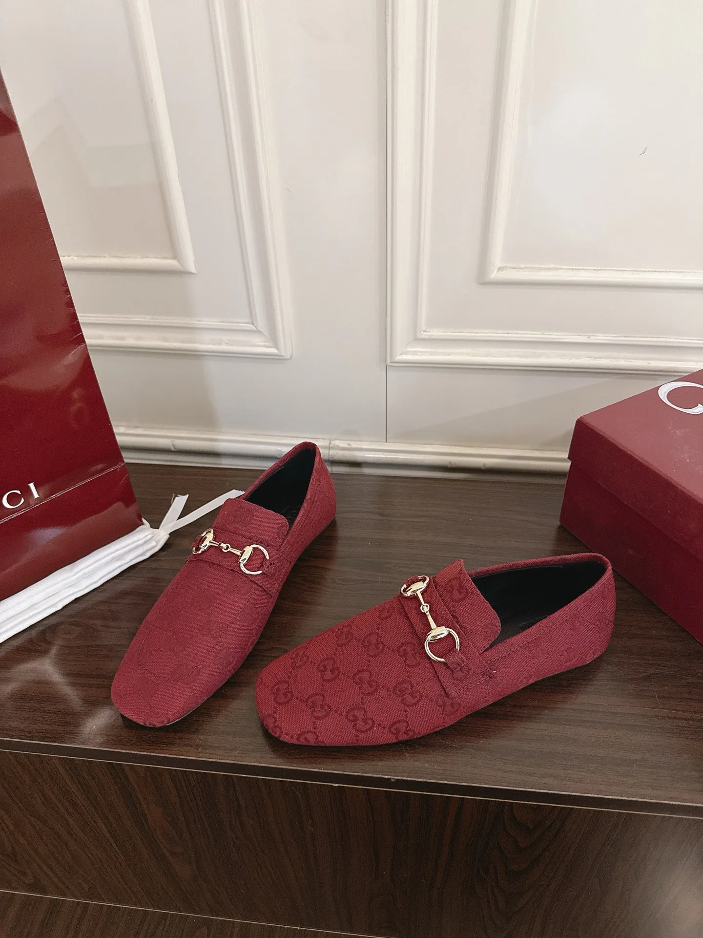 Women's Loafers And Moccasins GUCCI 17956772