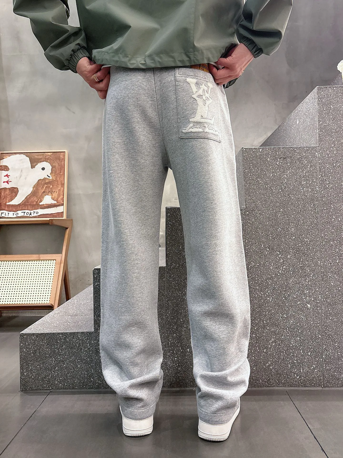 Men's Trousers LOUIS VUITTON 18399247