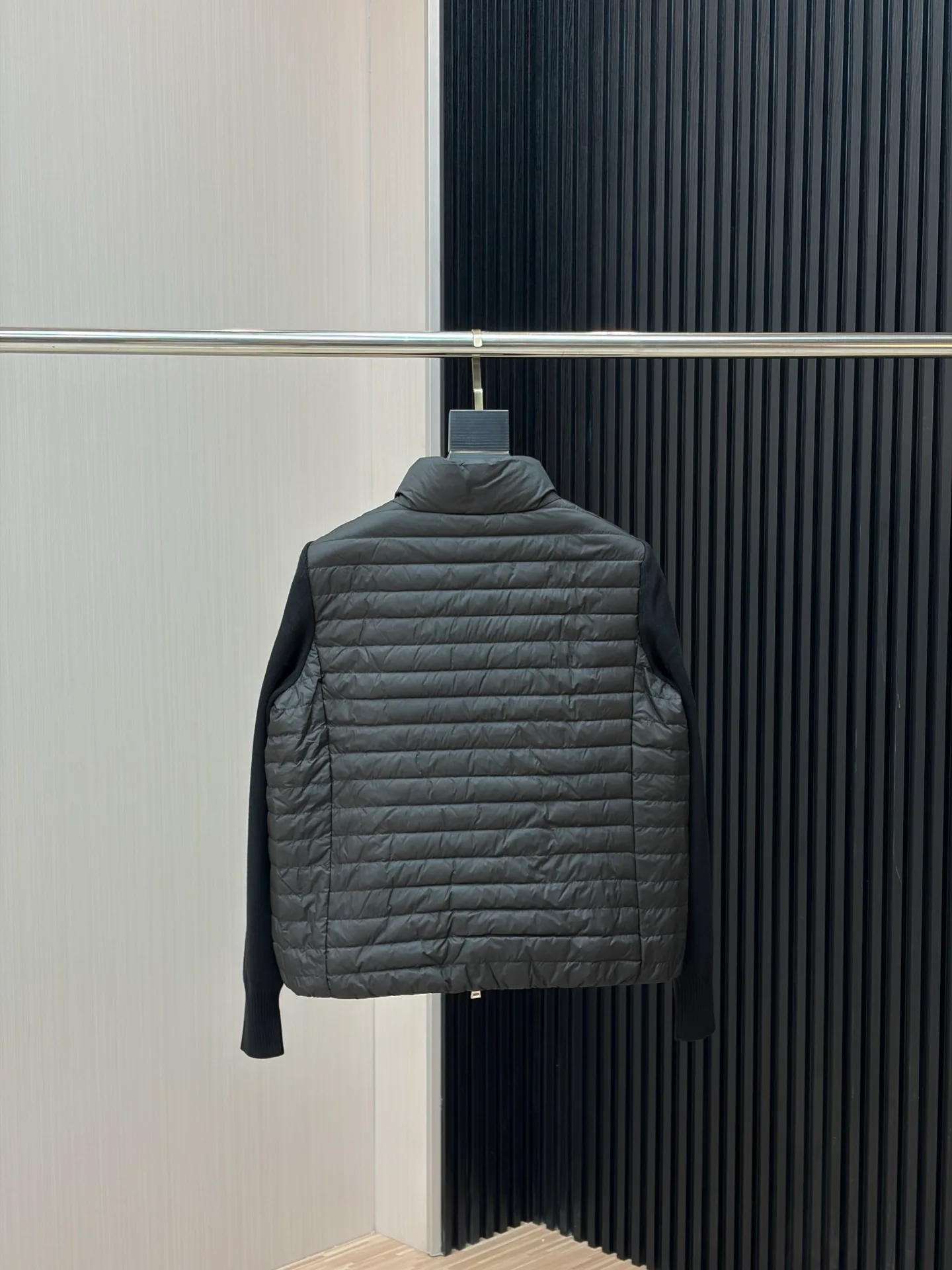 Men's Jackets And Down Jackets MONCLER 18029583