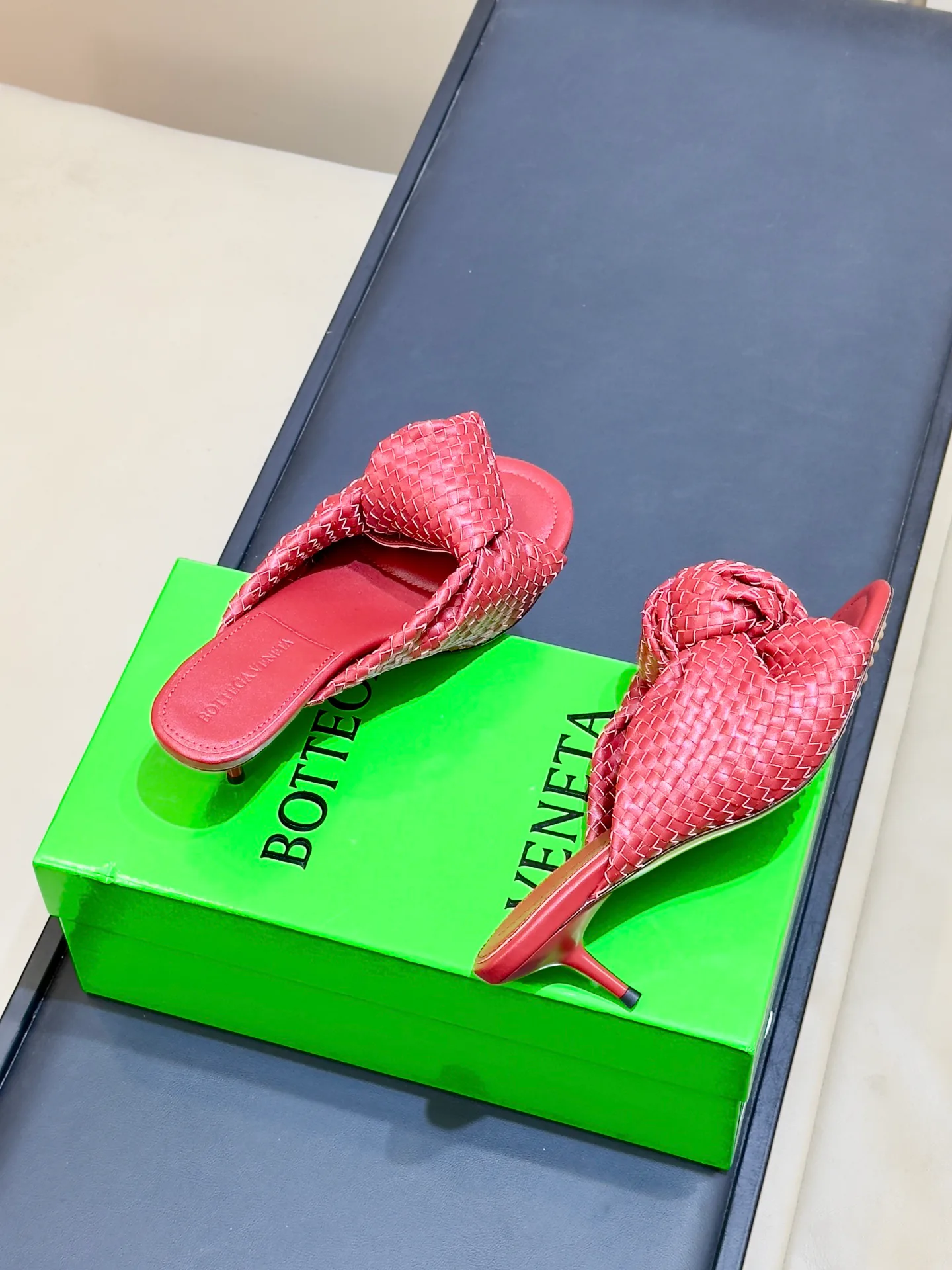 Women's Mules And Clogs BOTTEGA VENETA 18073353