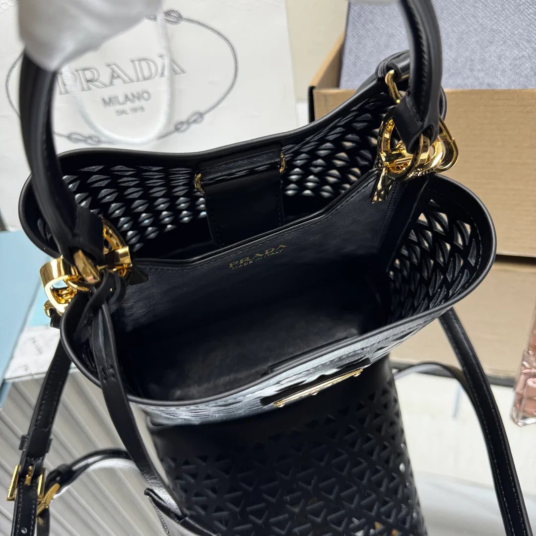 Women's Classic Handbags PRADA 18323058