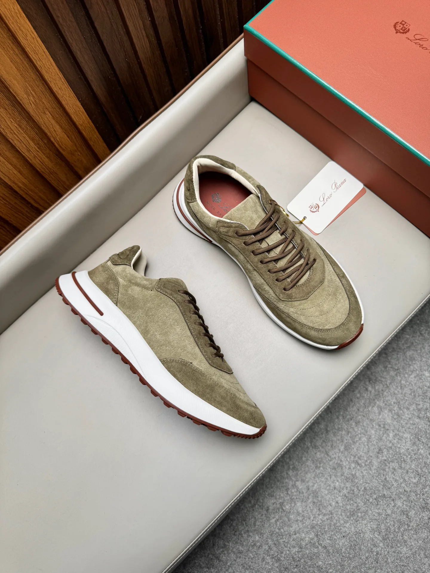 Women's Sneakers LORO PIANA 18367839