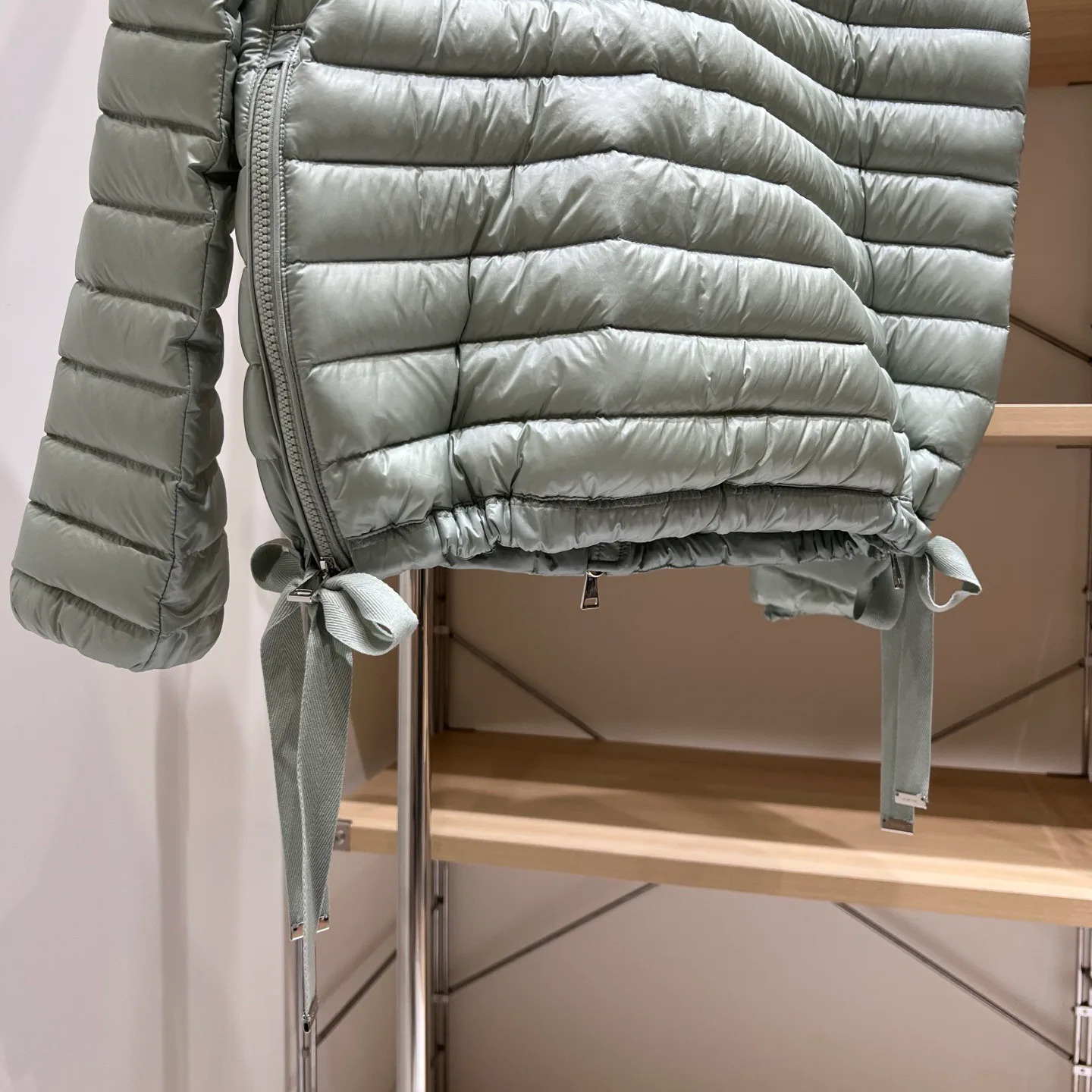 Women's Jackets And Down Jackets MONCLER 17812073